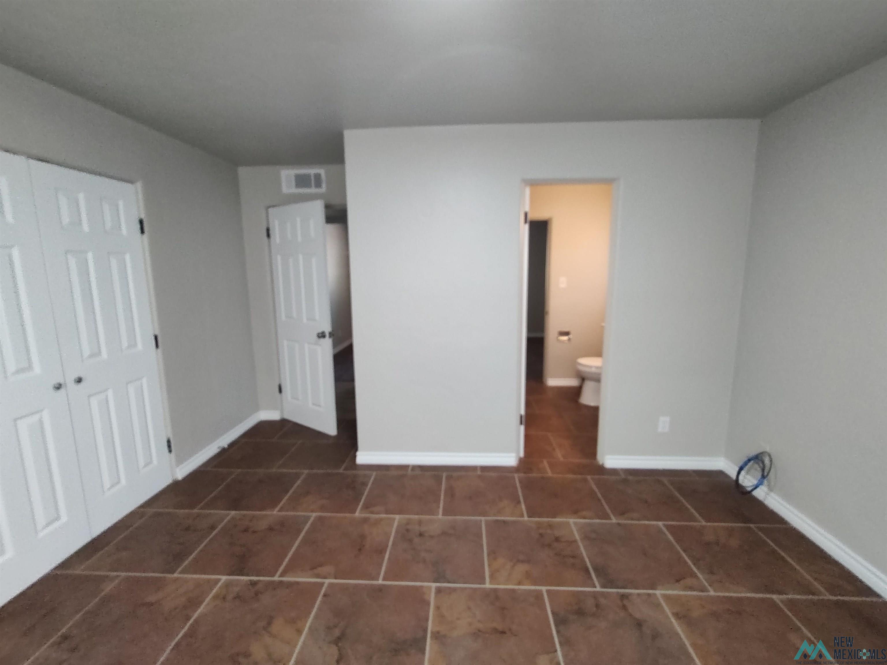 1304 N Country Club Circle