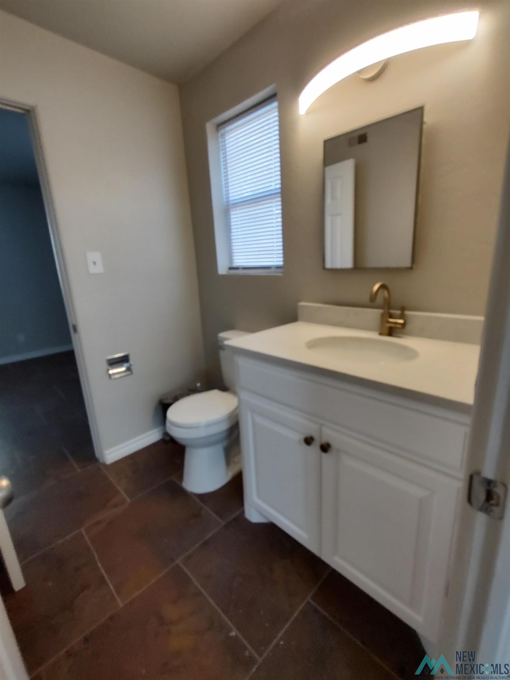 1304 N Country Club Circle