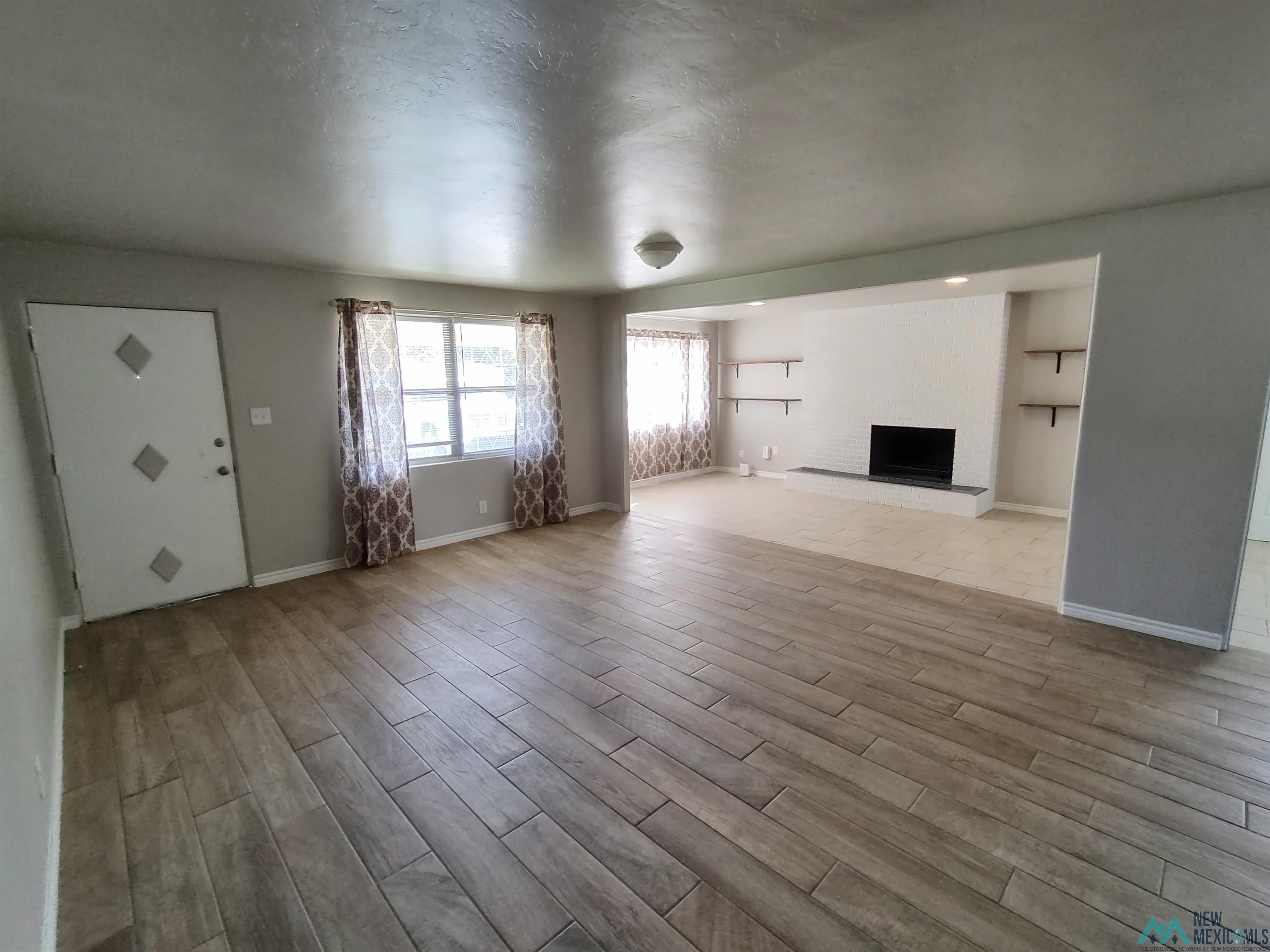 1304 N Country Club Circle