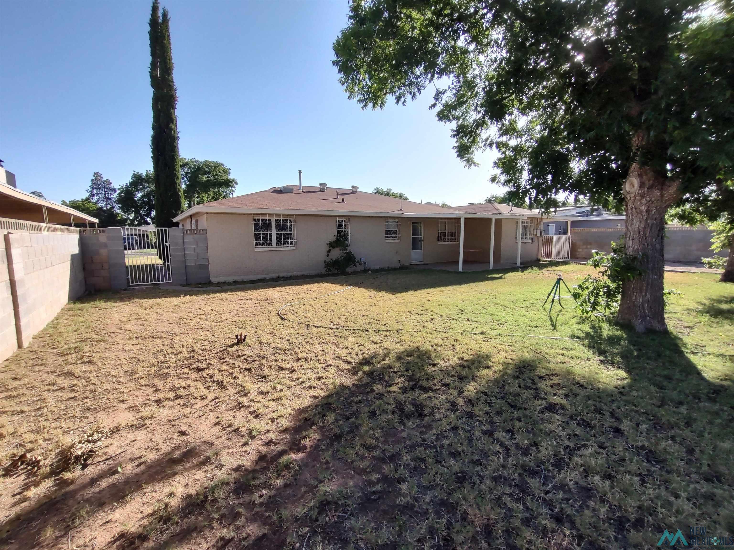 1304 N Country Club Circle