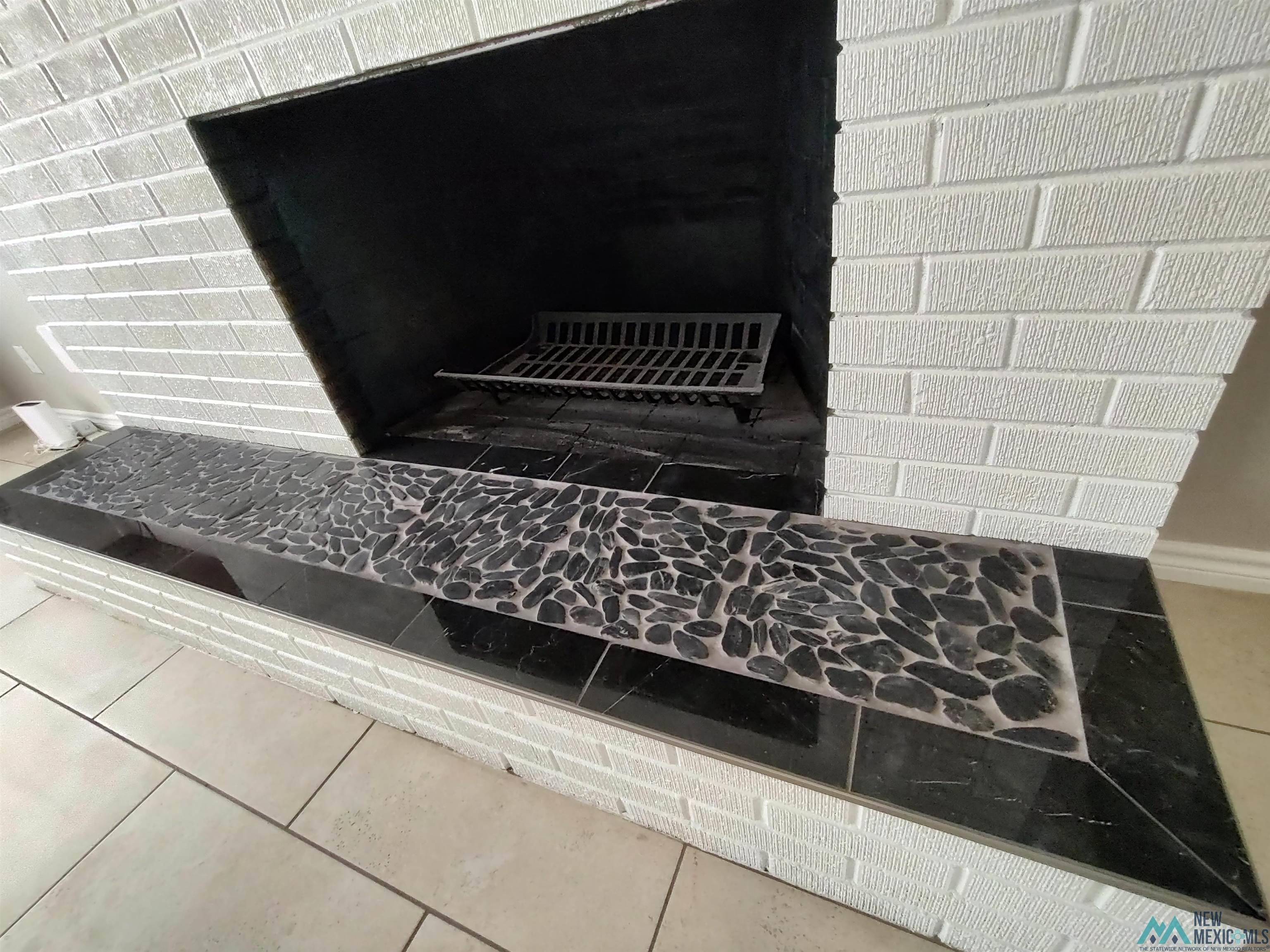 1304 N Country Club Circle