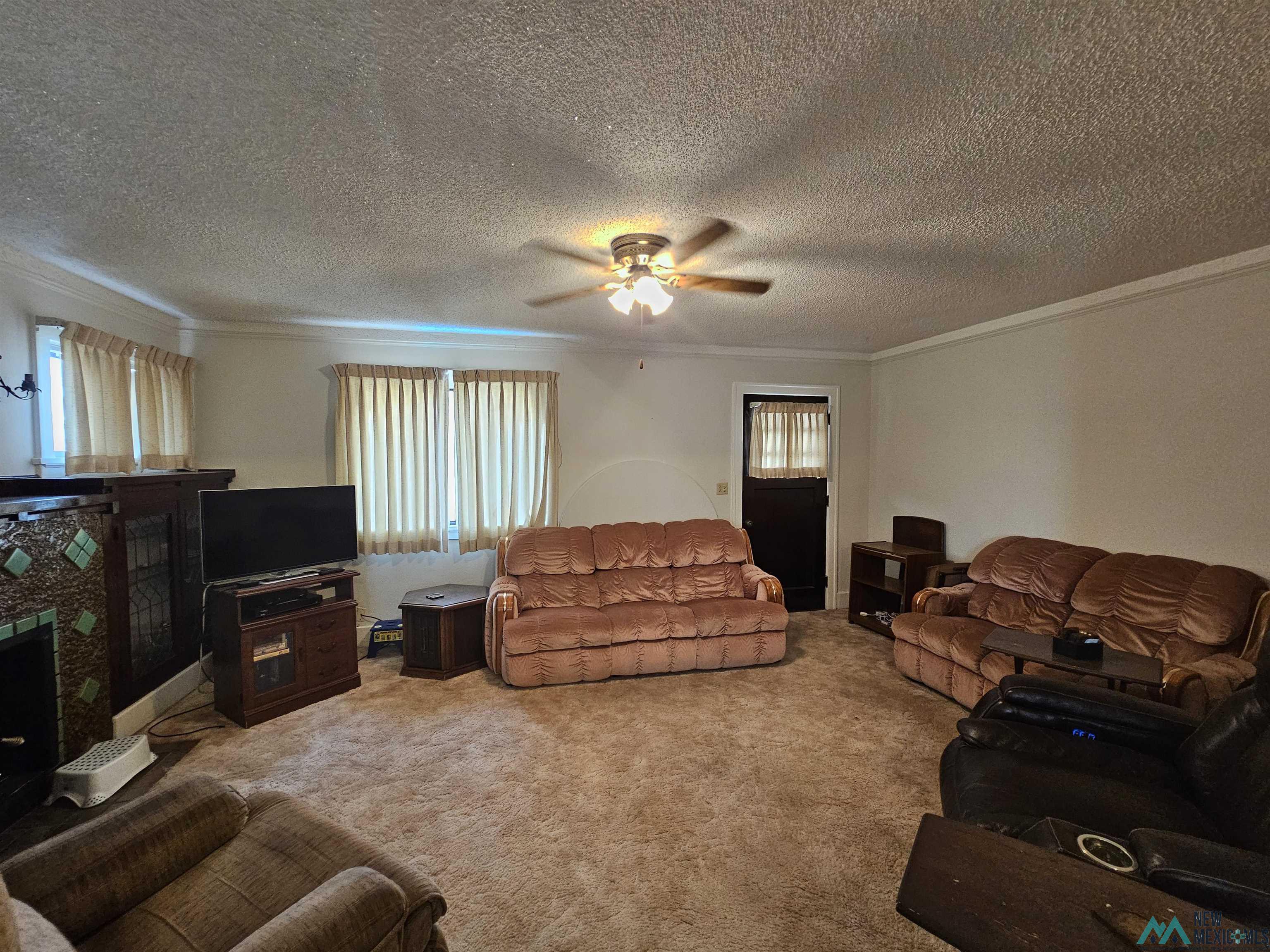 2013 E Wood Avenue
