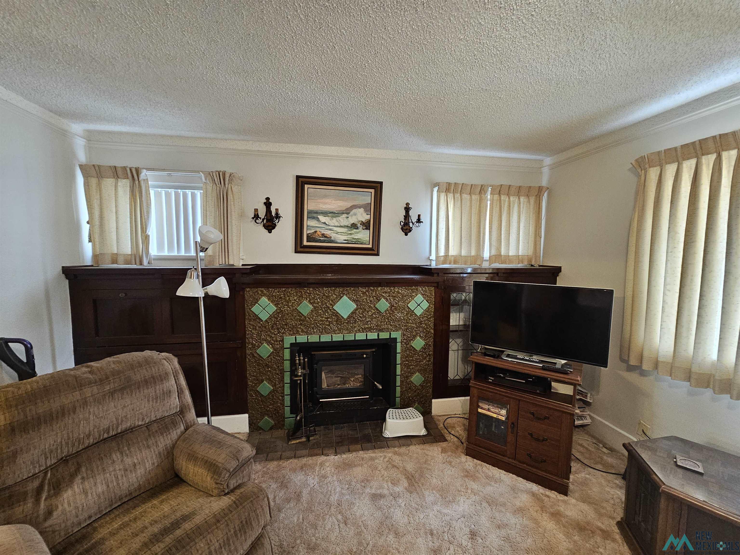 2013 E Wood Avenue