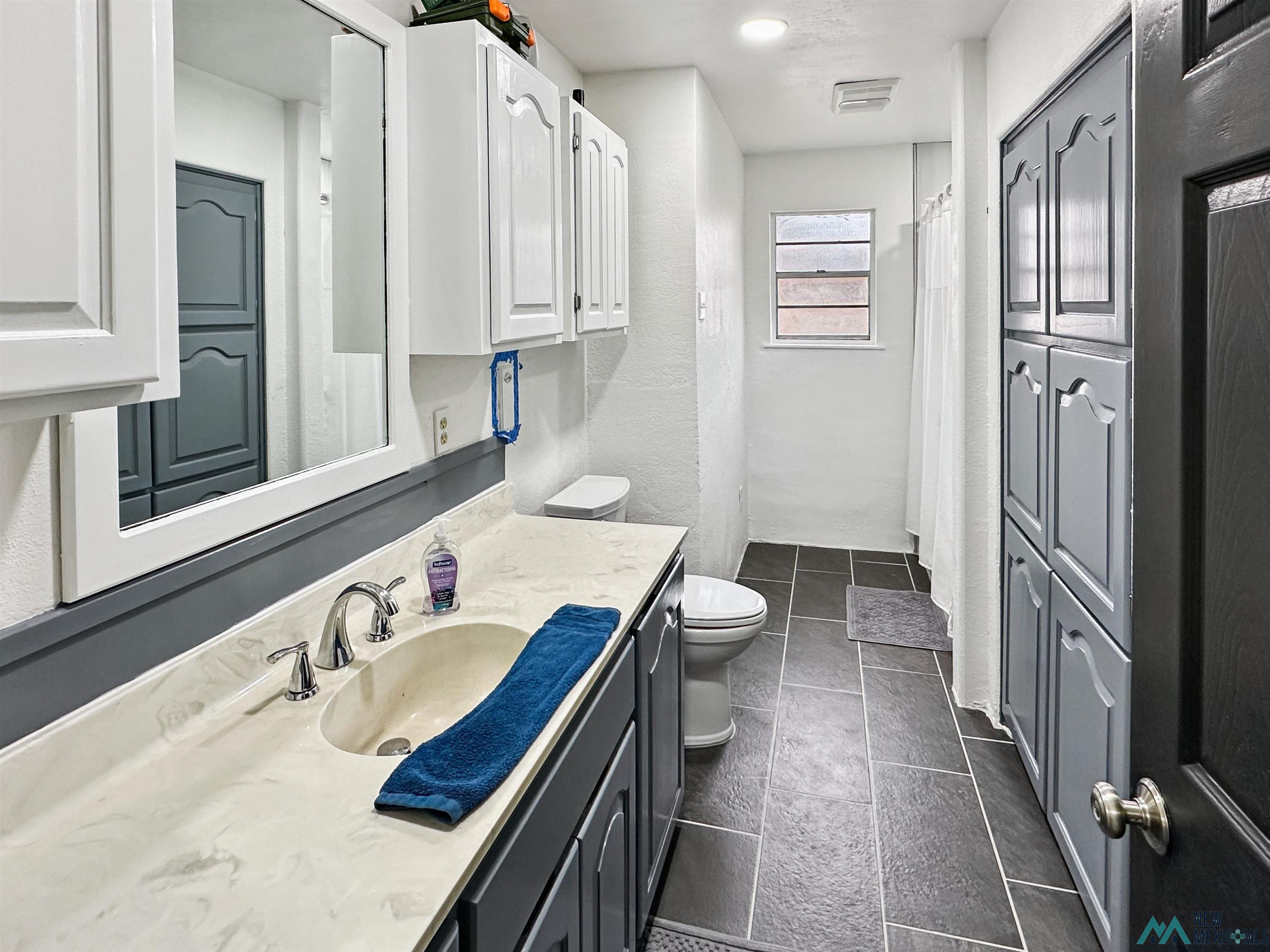 1504 S Country Club Circle