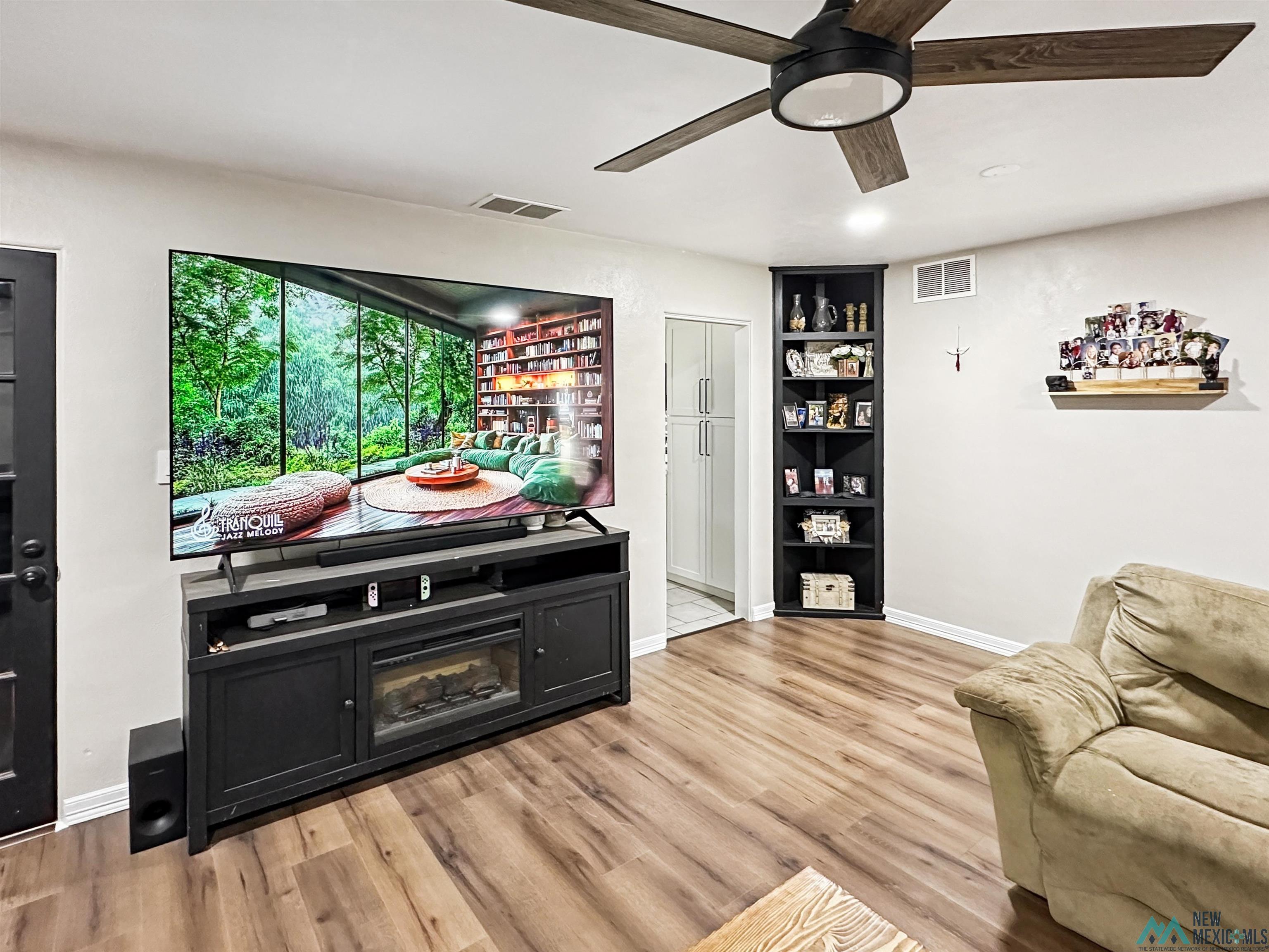 1504 S Country Club Circle