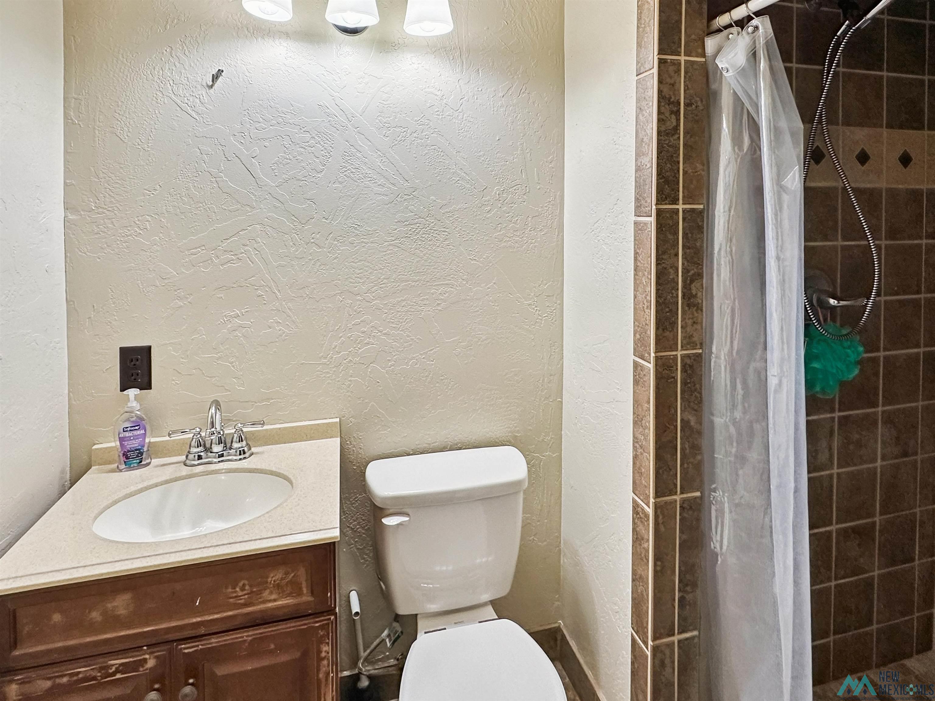 1504 S Country Club Circle