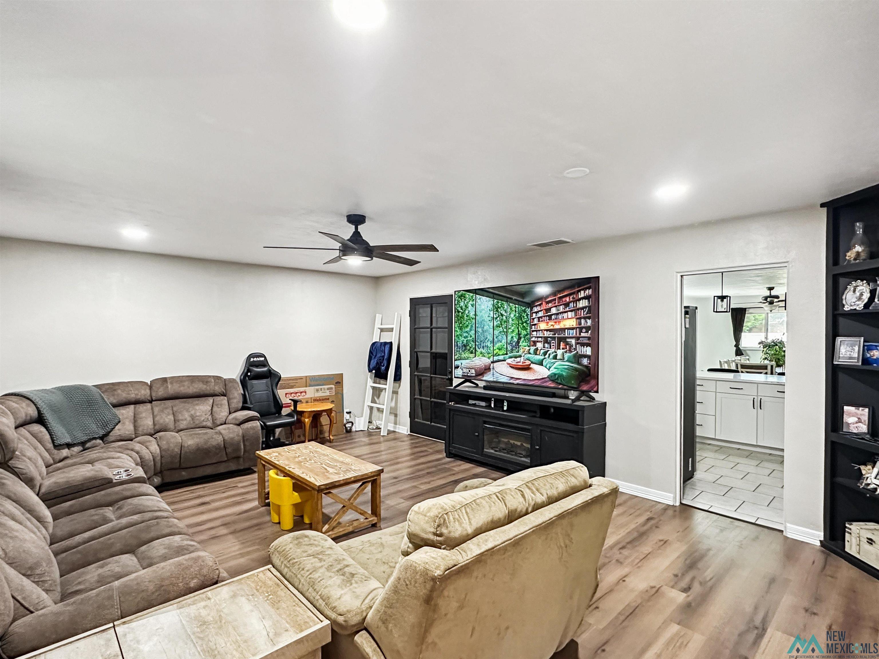 1504 S Country Club Circle