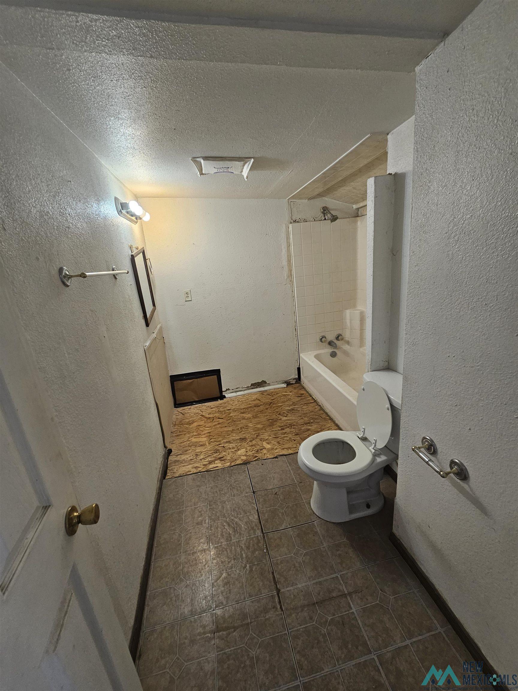 609 N Guadalupe Street