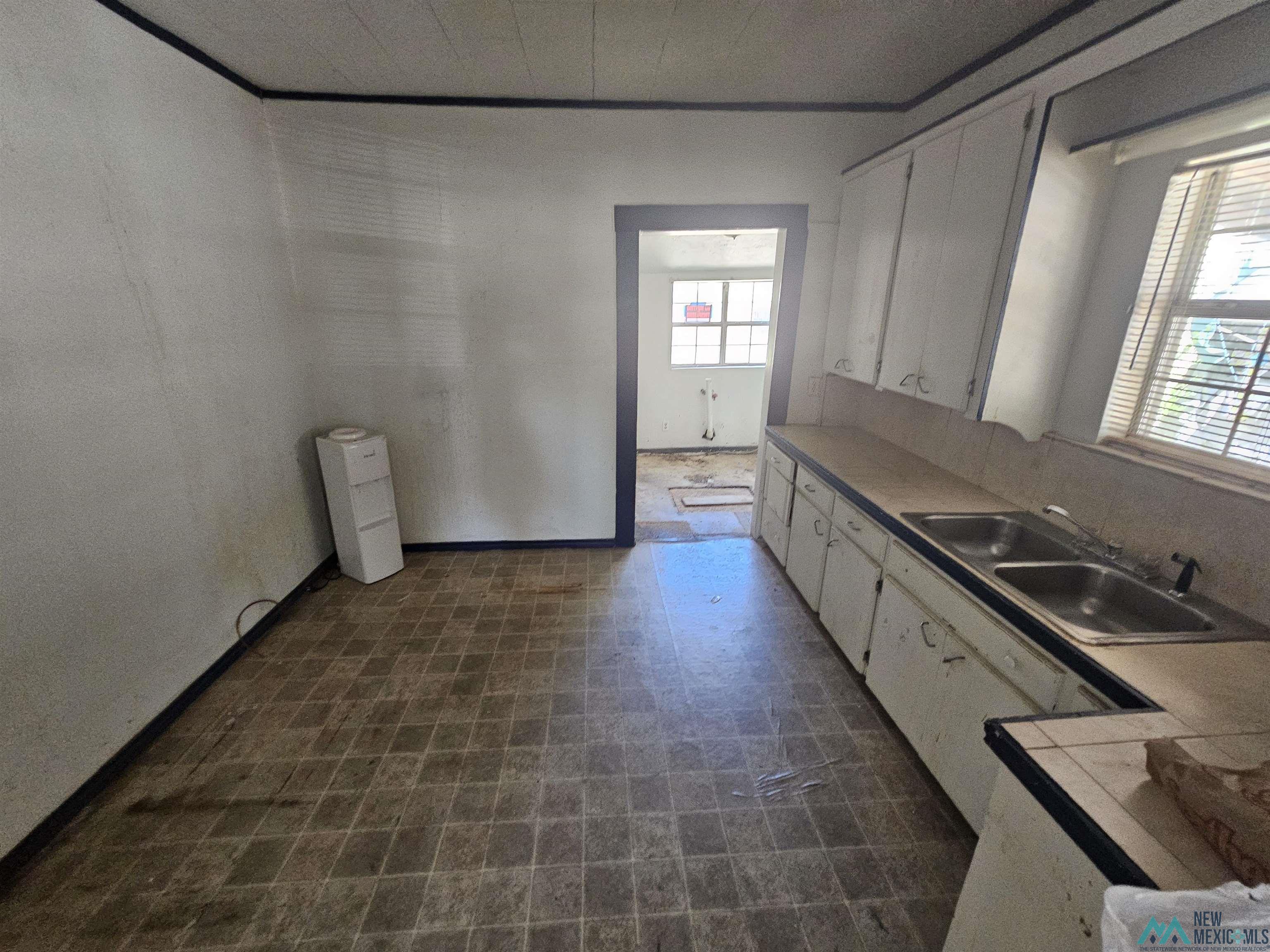 609 N Guadalupe Street