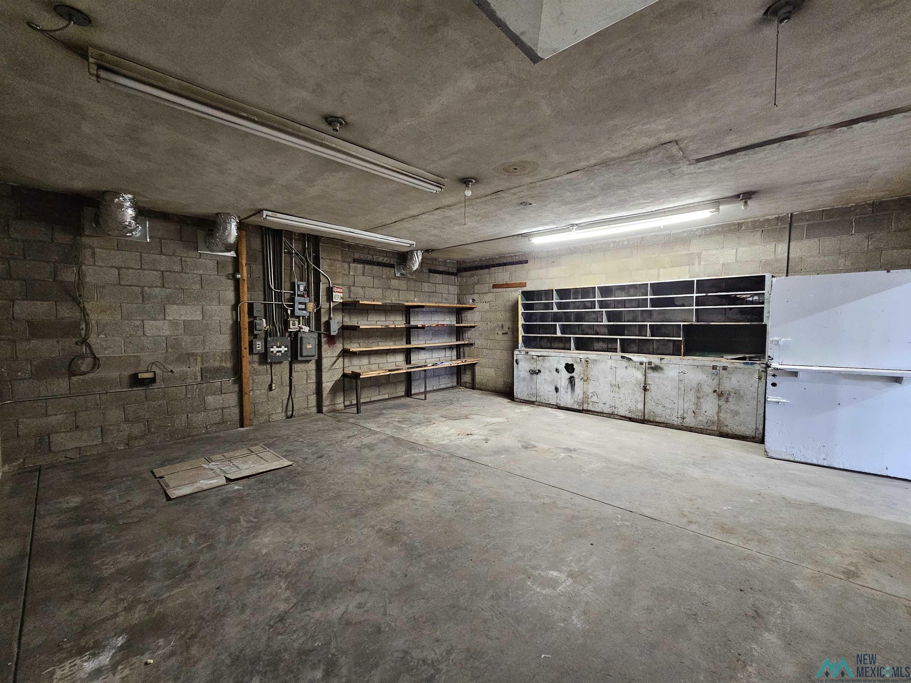 1713 N Roselawn Avenue