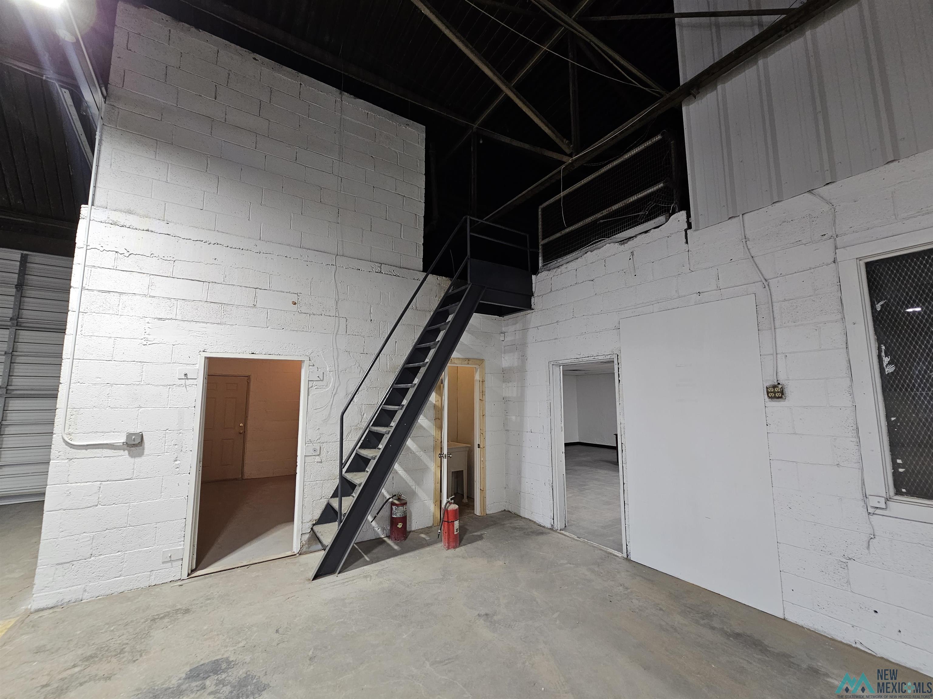 1713 N Roselawn Avenue