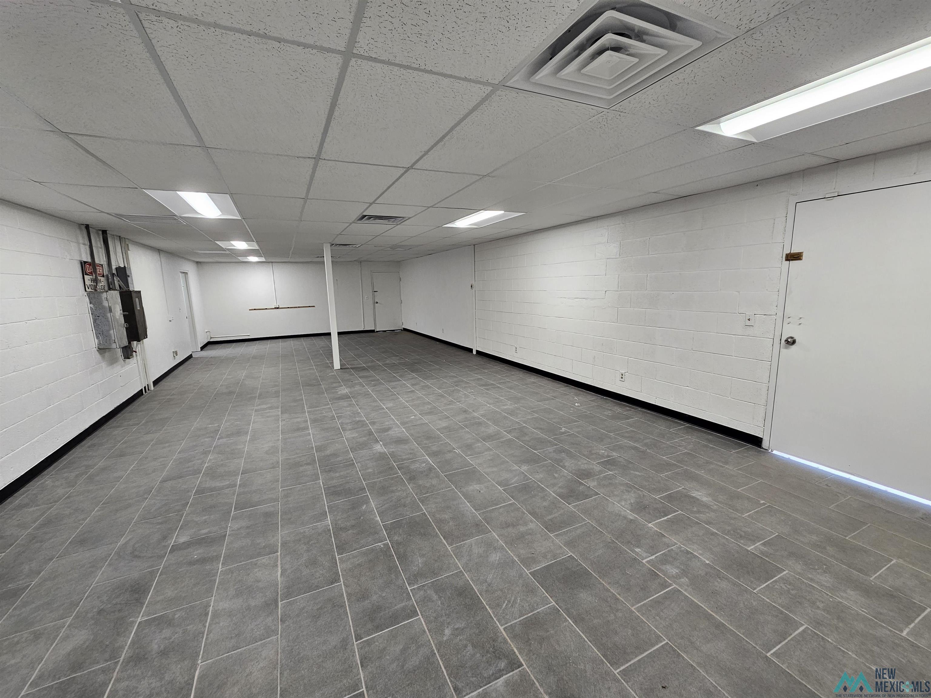 1713 N Roselawn Avenue