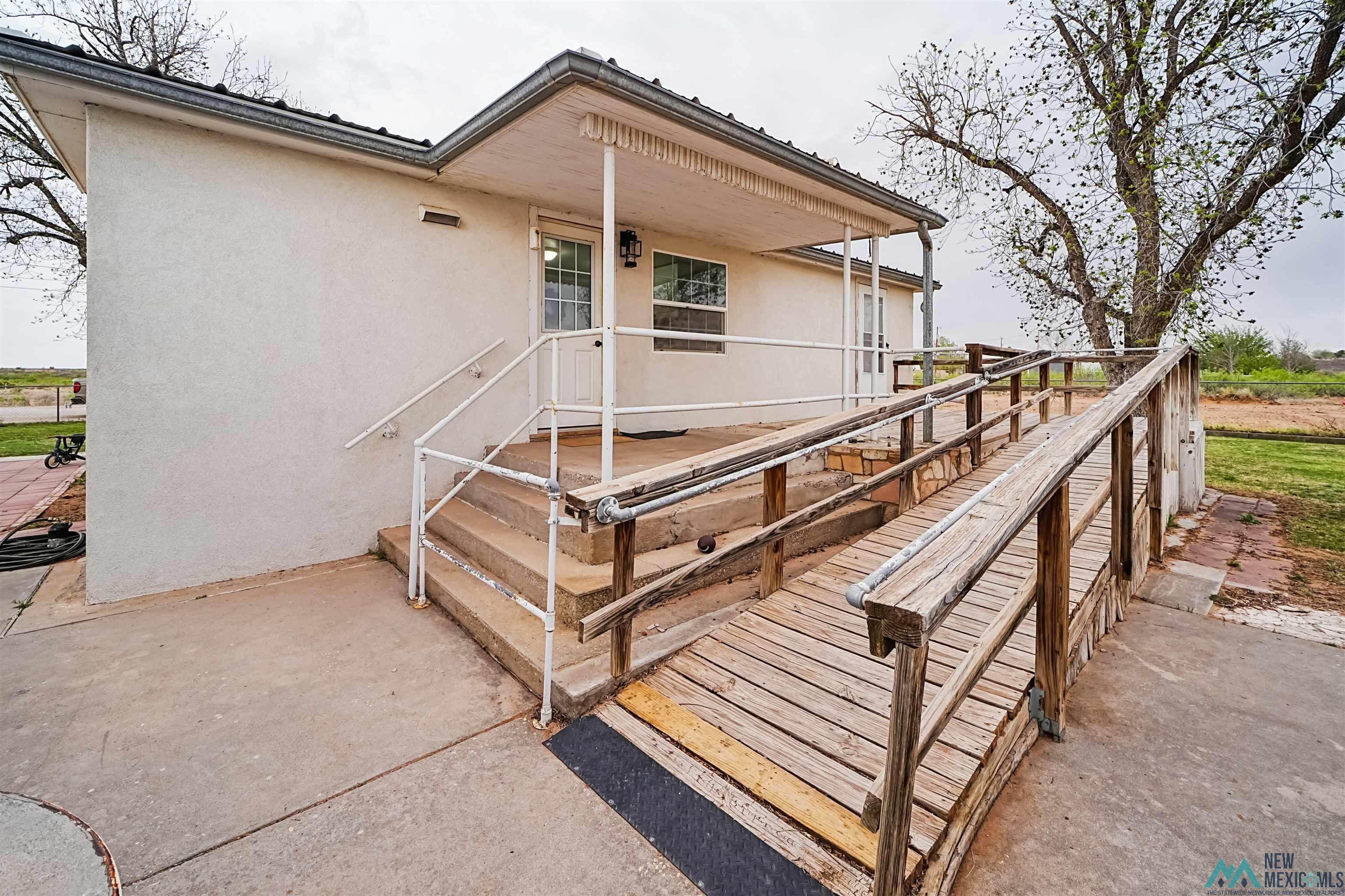 215 Grassburr Lane