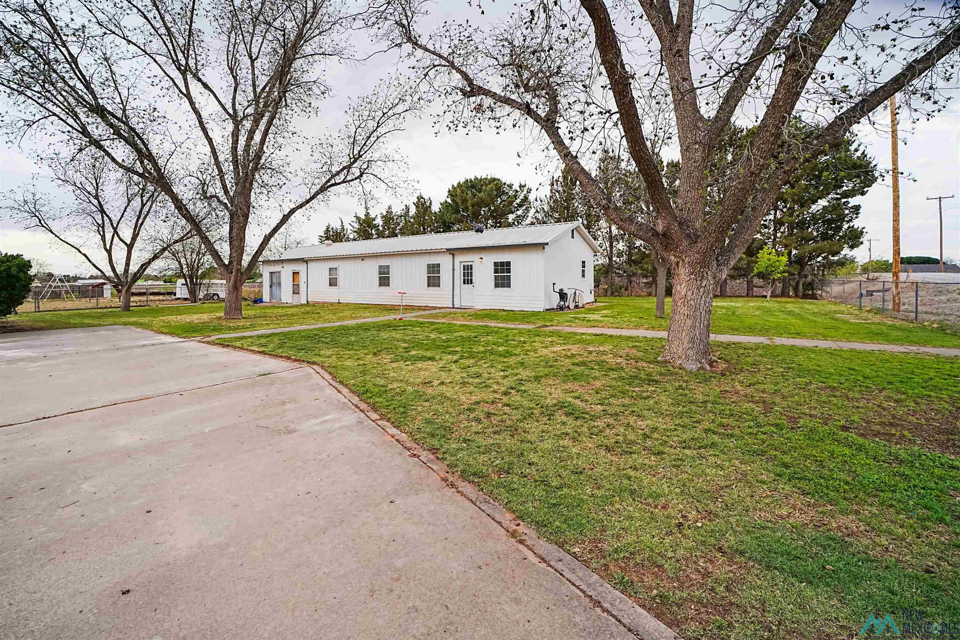 215 Grassburr Lane