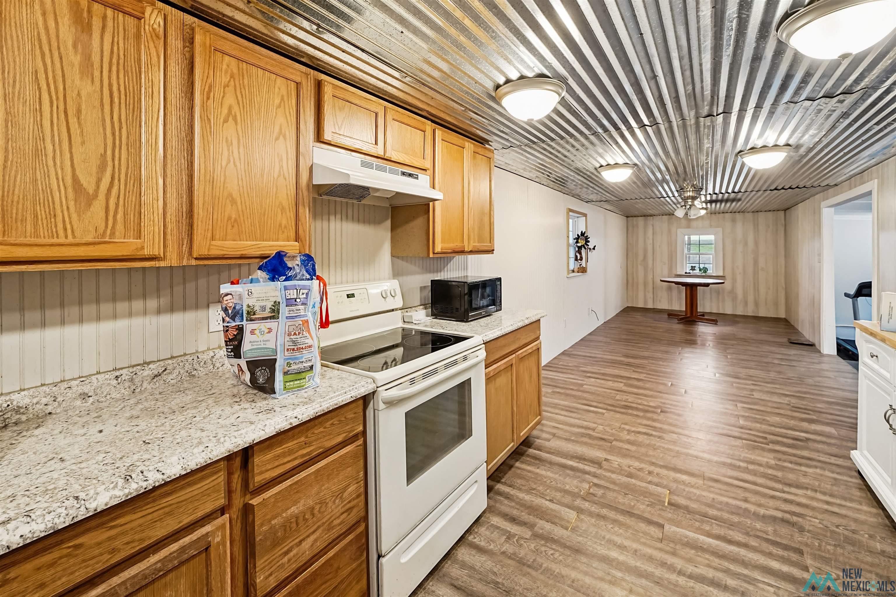 215 Grassburr Lane