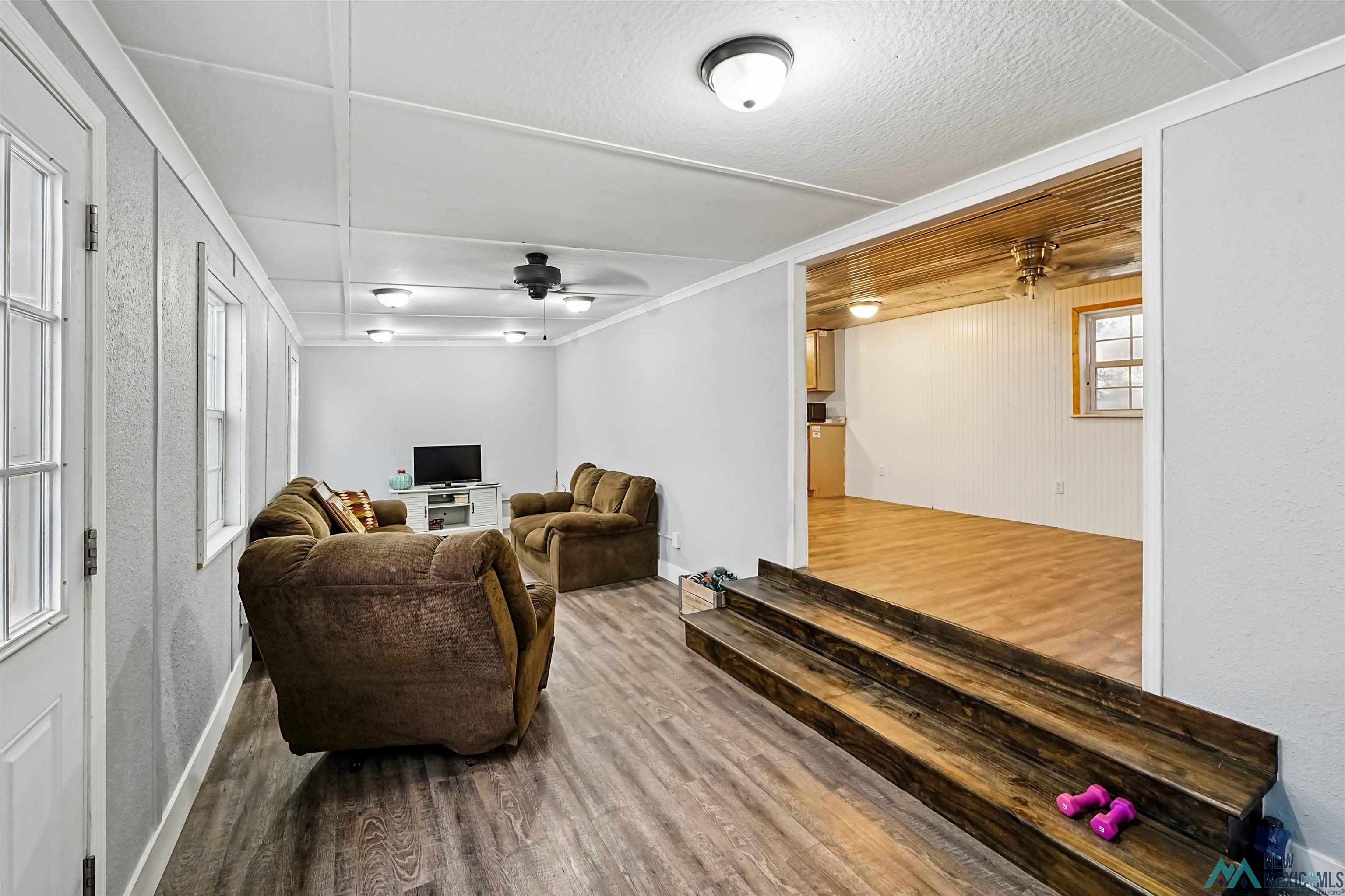 215 Grassburr Lane