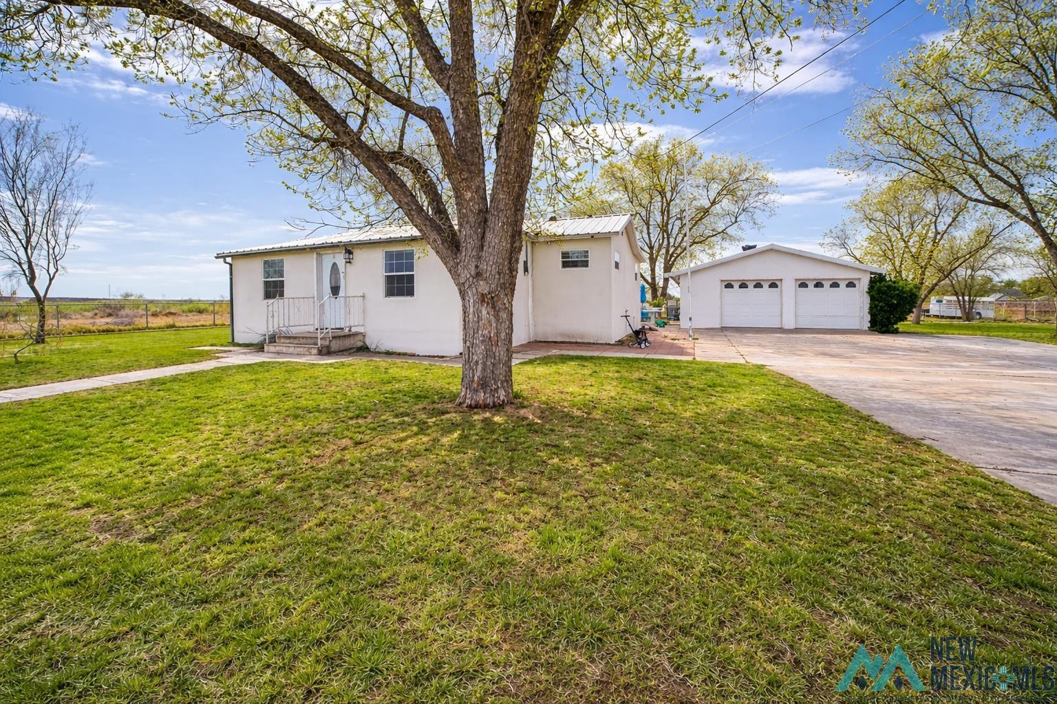 215 Grassburr Lane