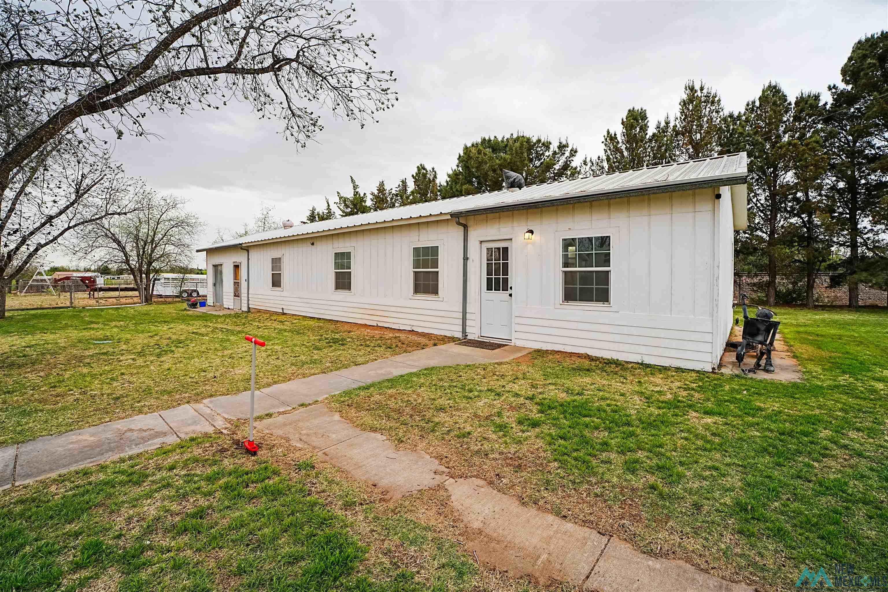 215 Grassburr Lane