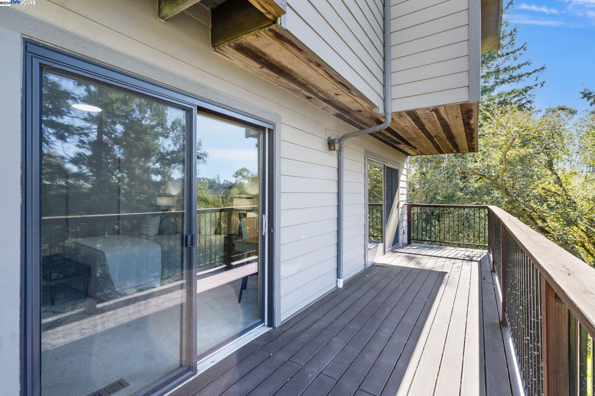 2323 Manzanita Dr