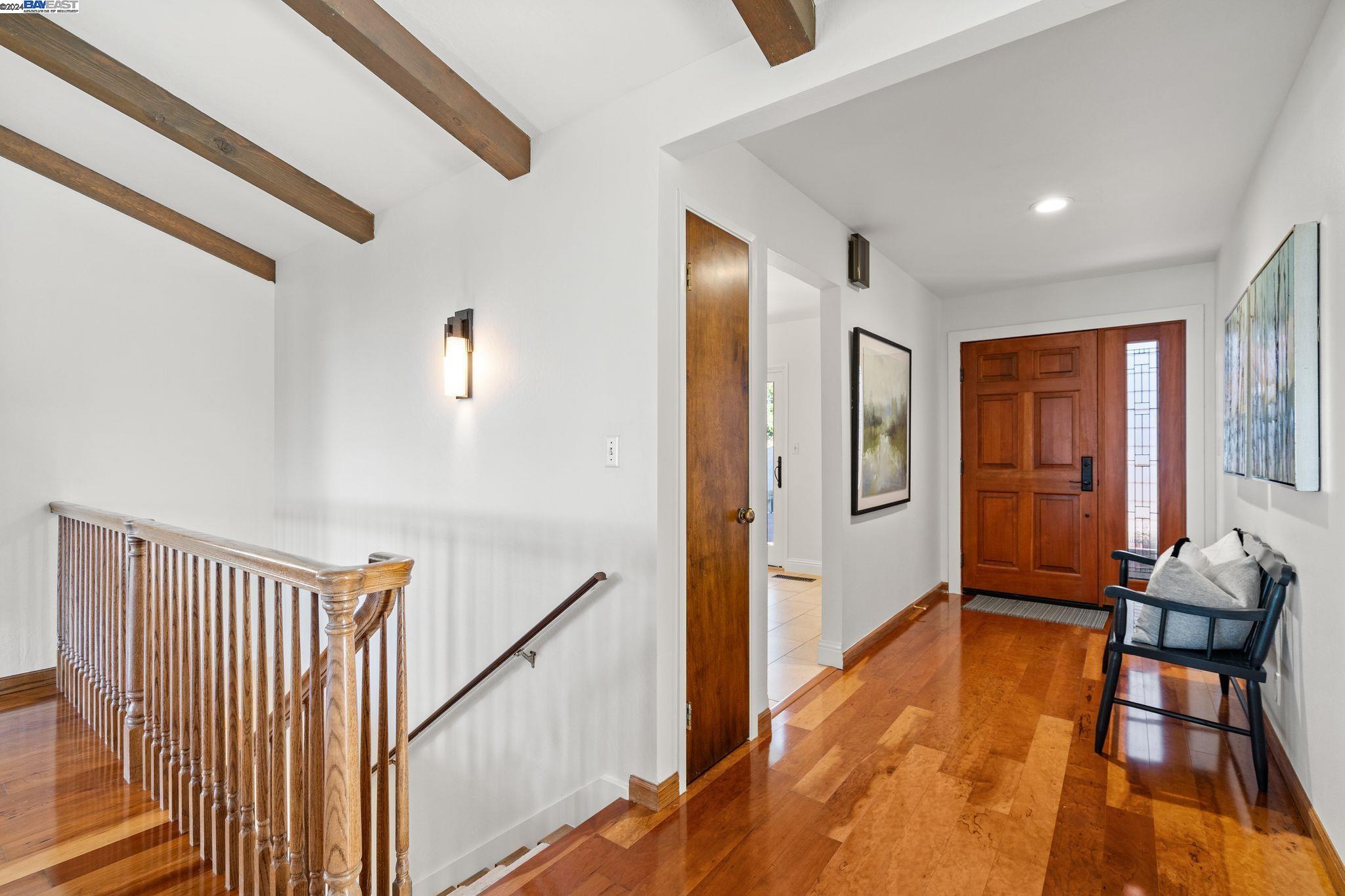 2323 Manzanita Dr
