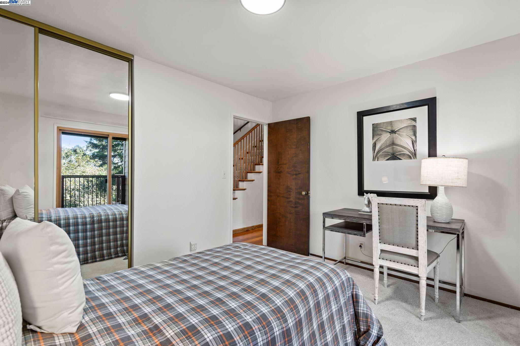 2323 Manzanita Dr