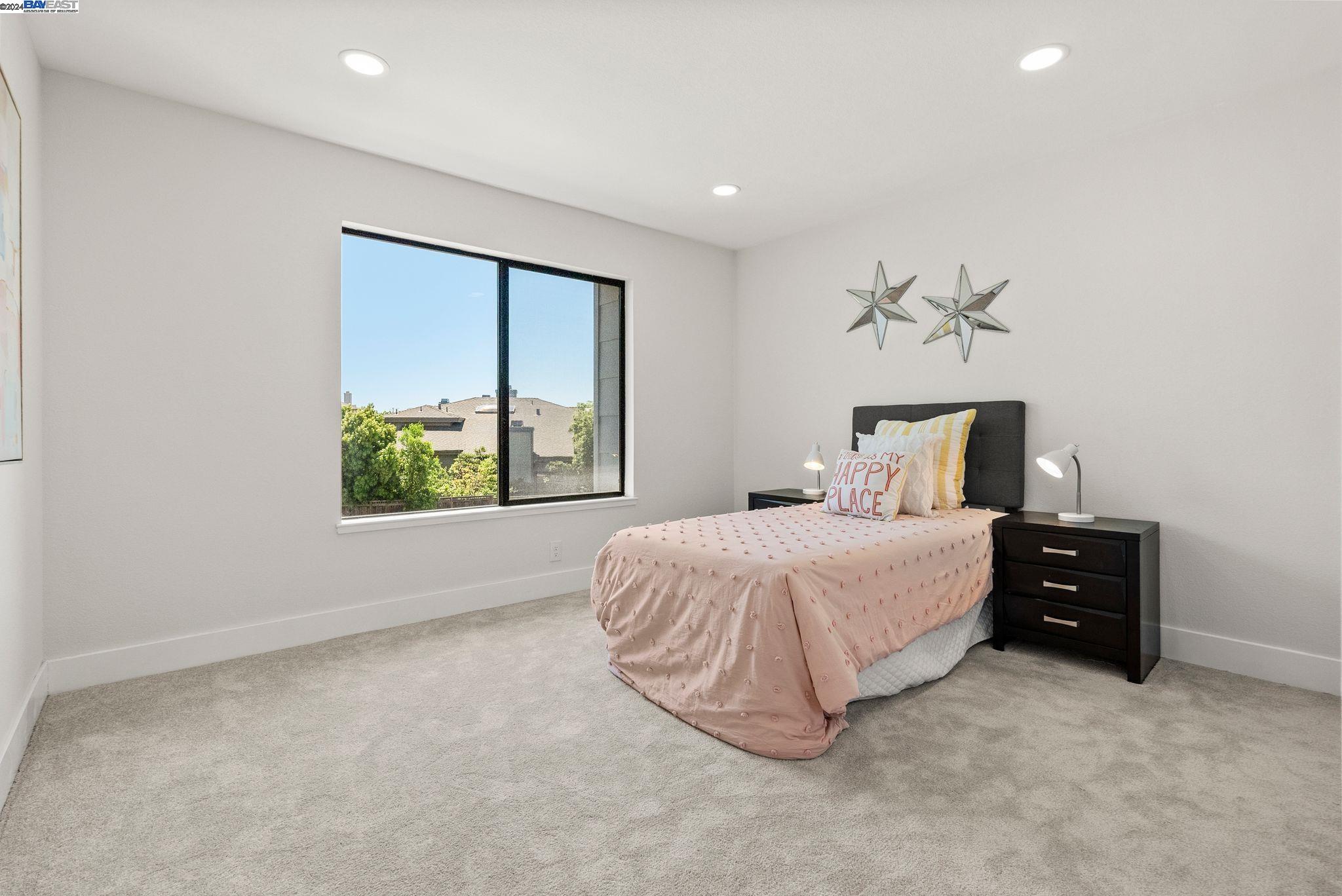 4211 High Knoll Dr