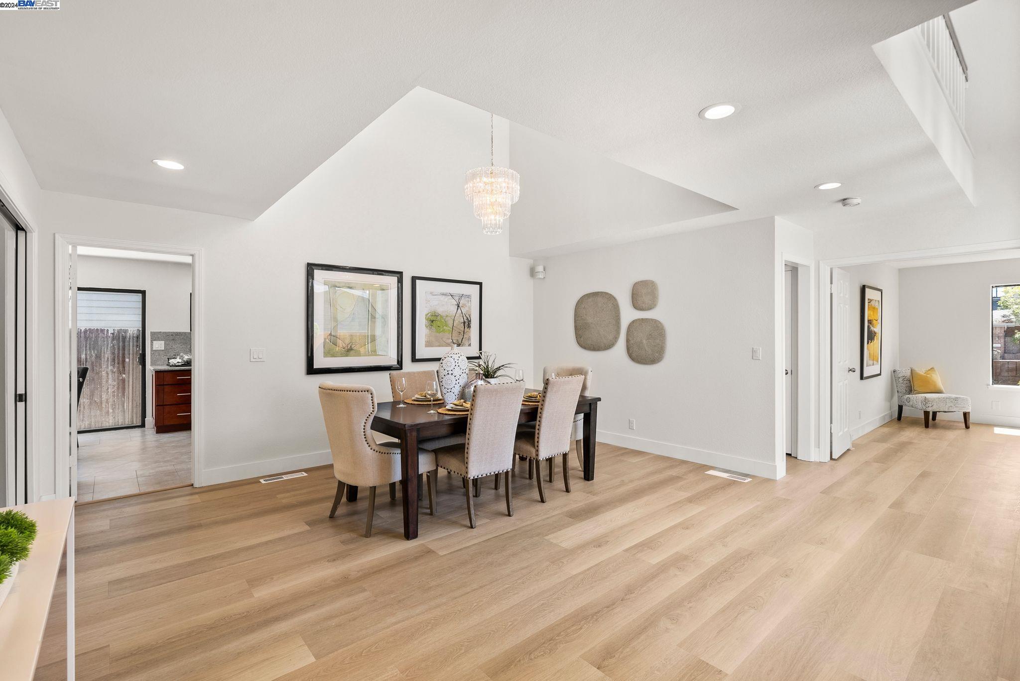 4211 High Knoll Dr