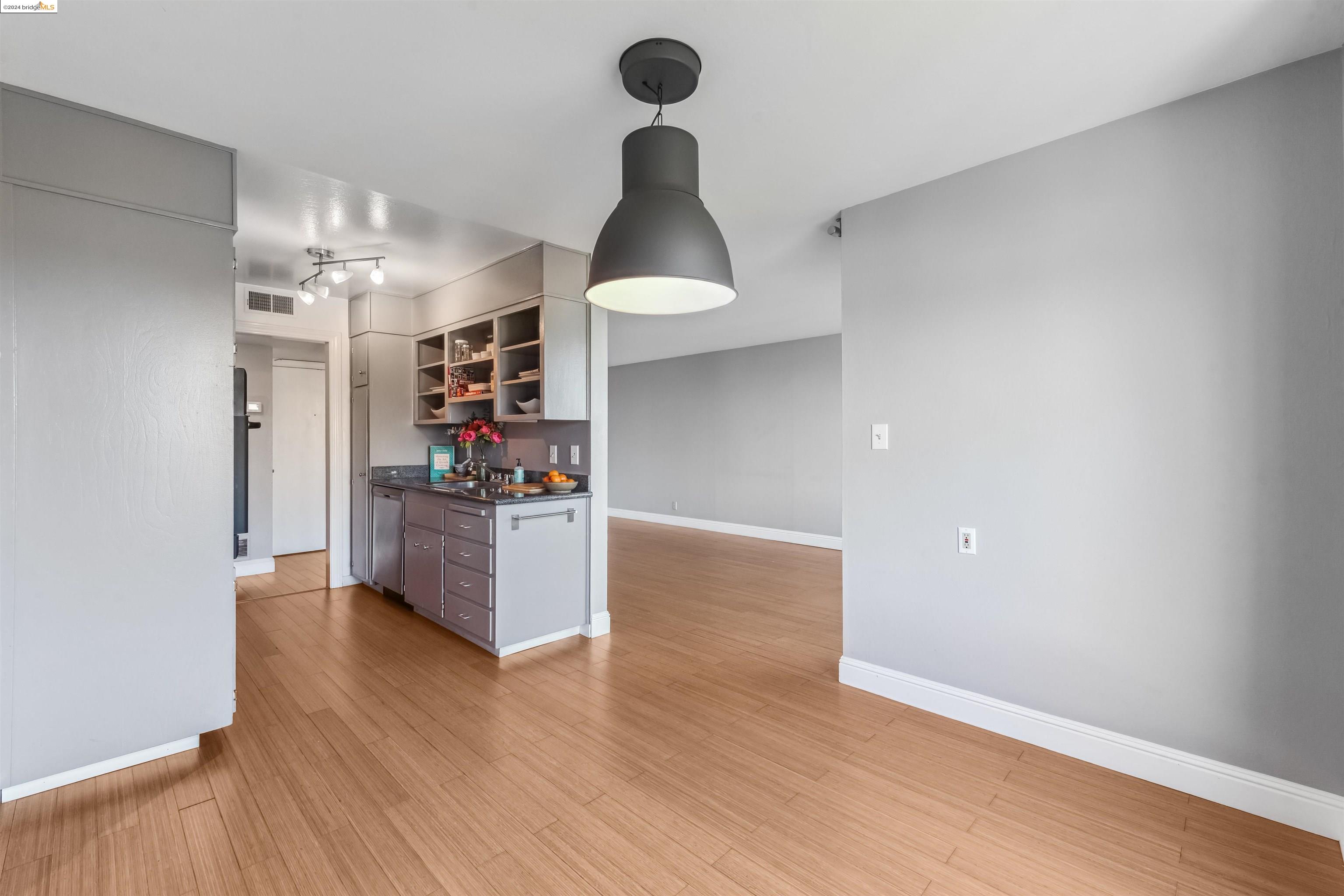 330 Vernon St # 408