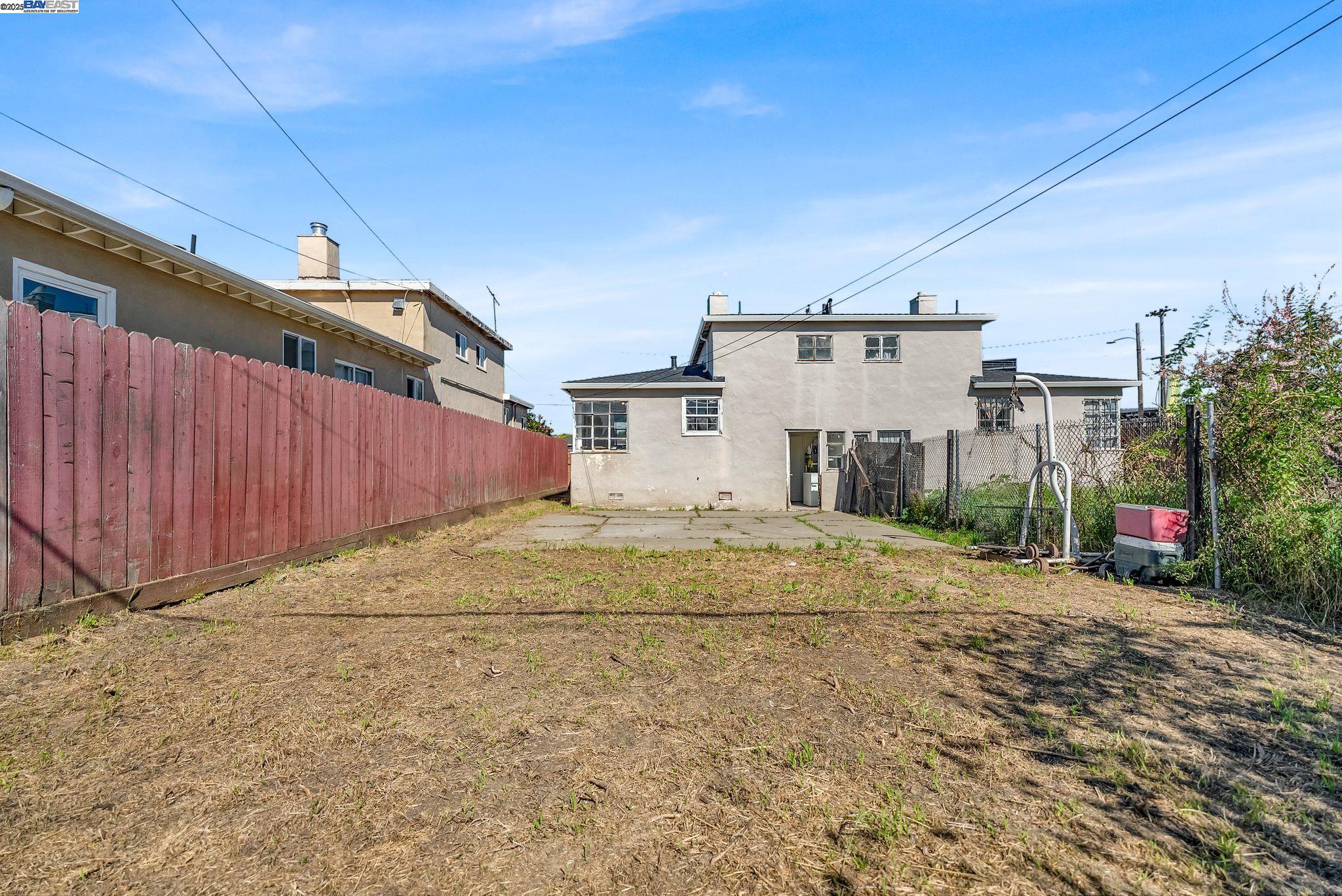 1356-1358 105Th Ave
