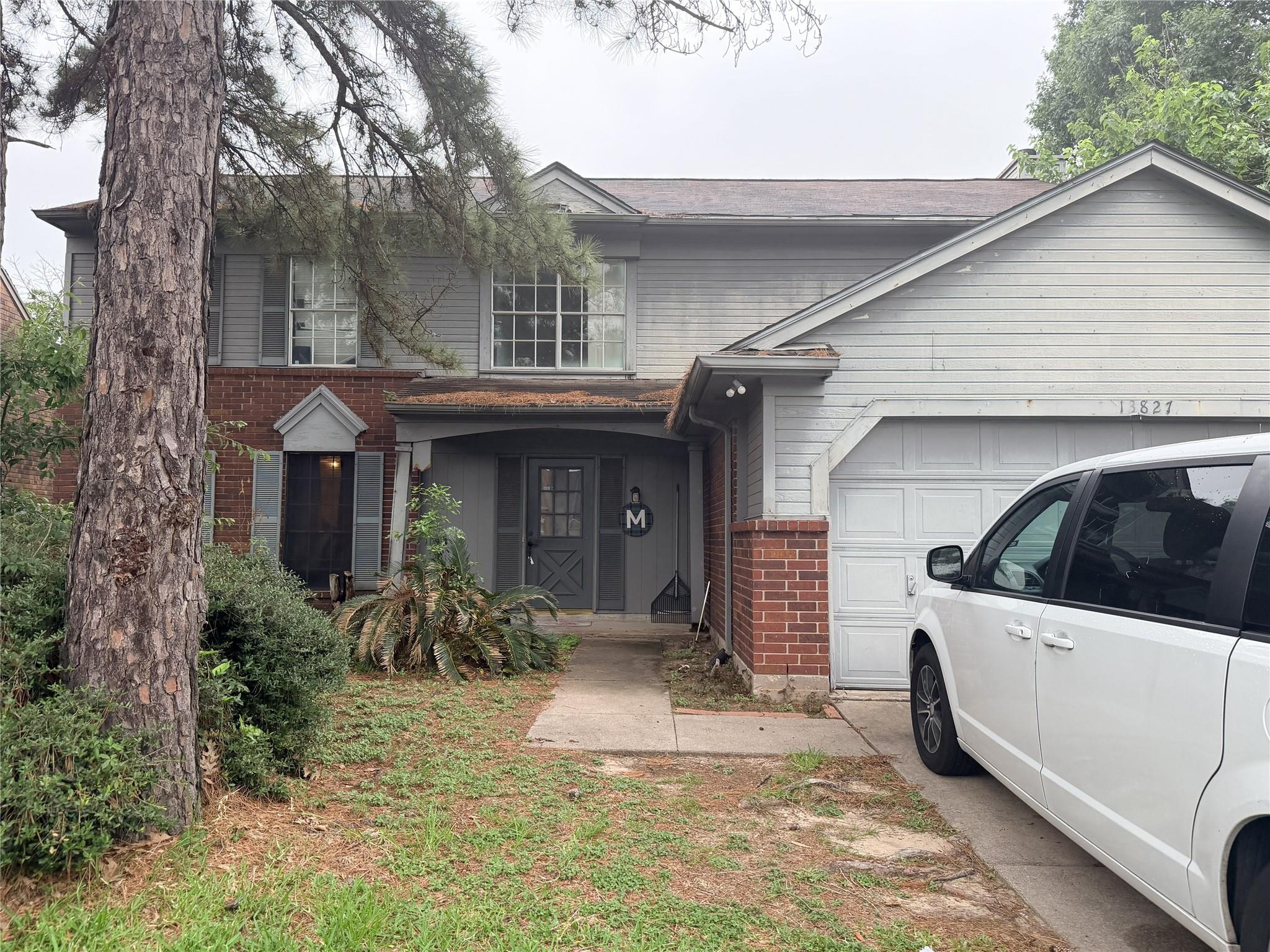 13827 Hallfield Drive
