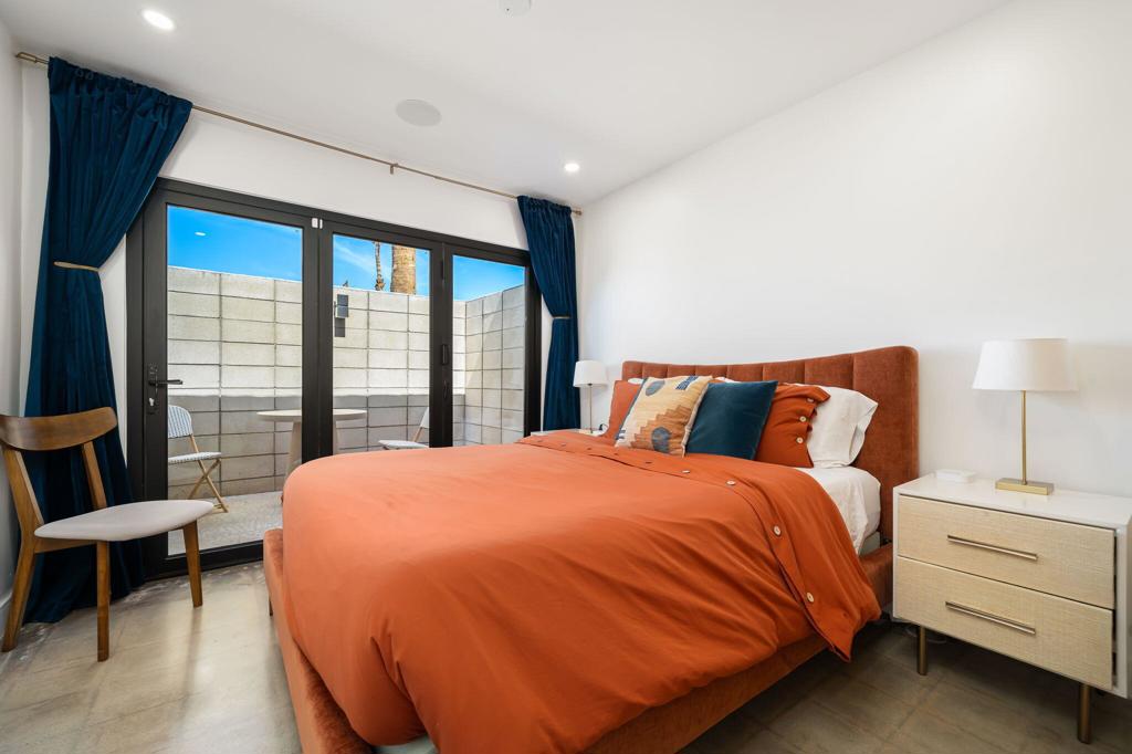 359 W Avenida Cerca