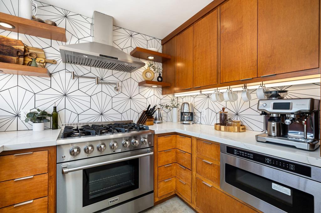 359 W Avenida Cerca