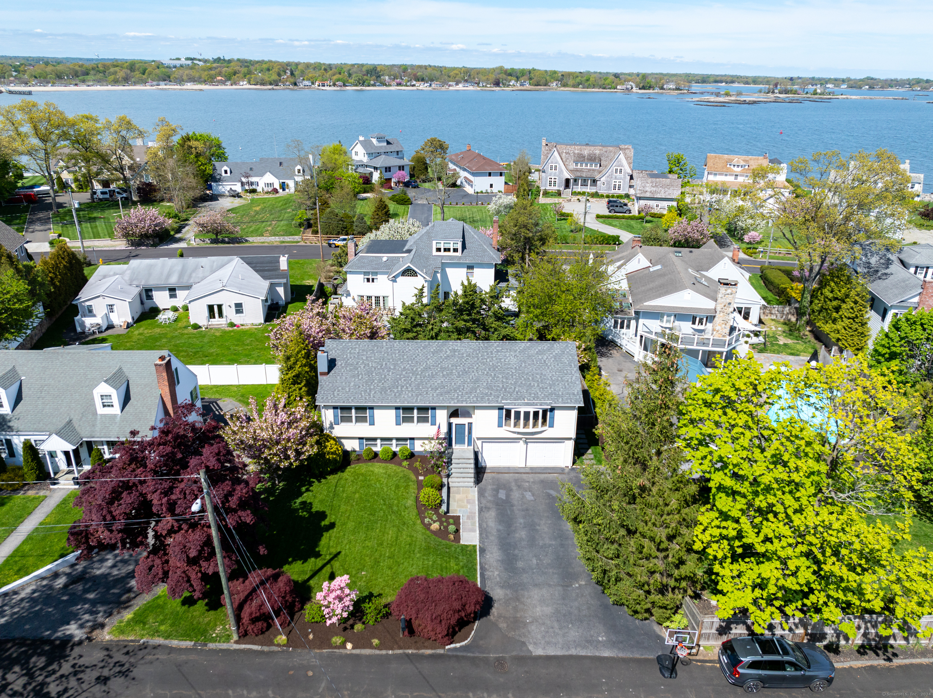 106 Rockledge Drive