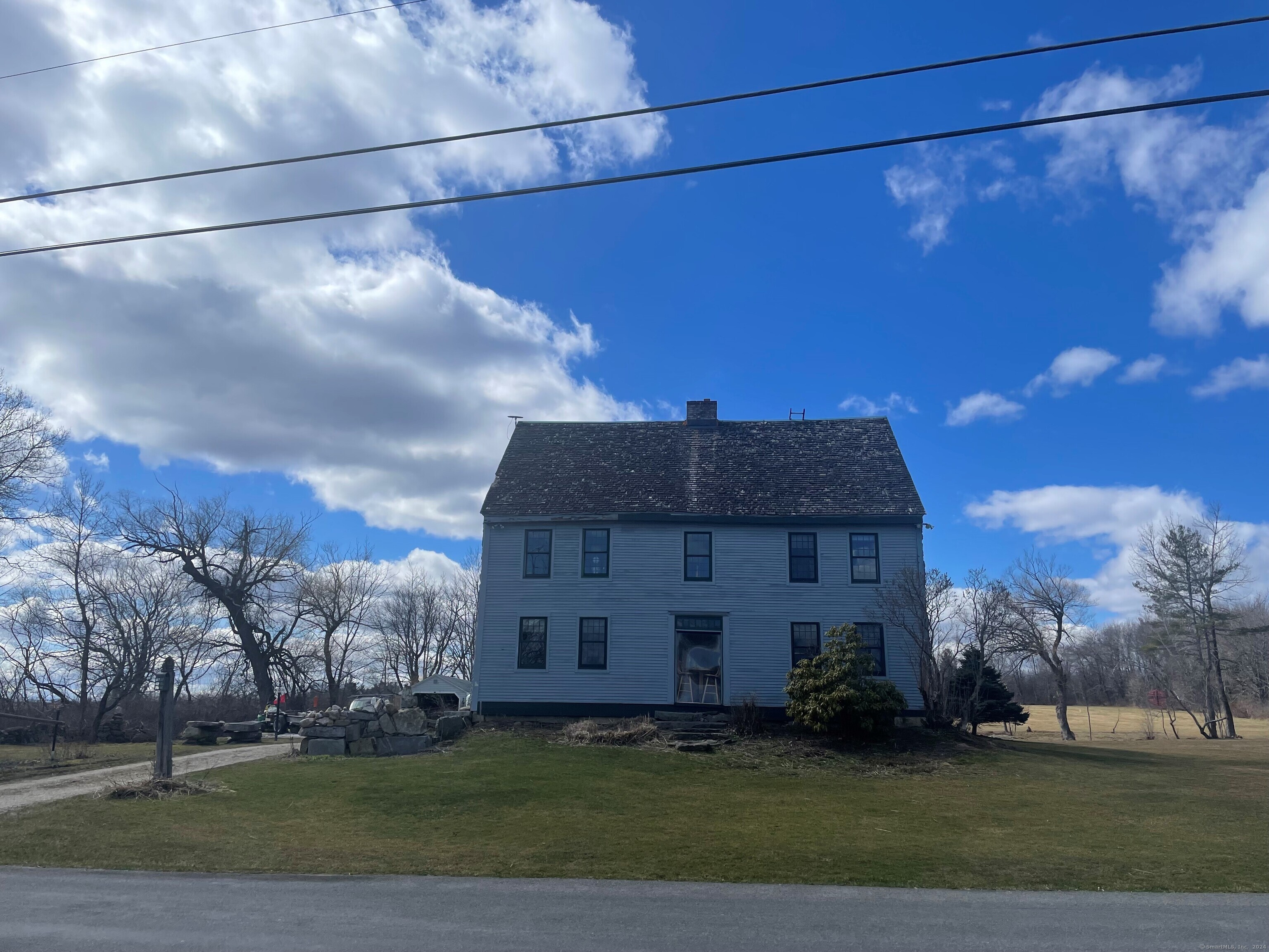 383 East Street North