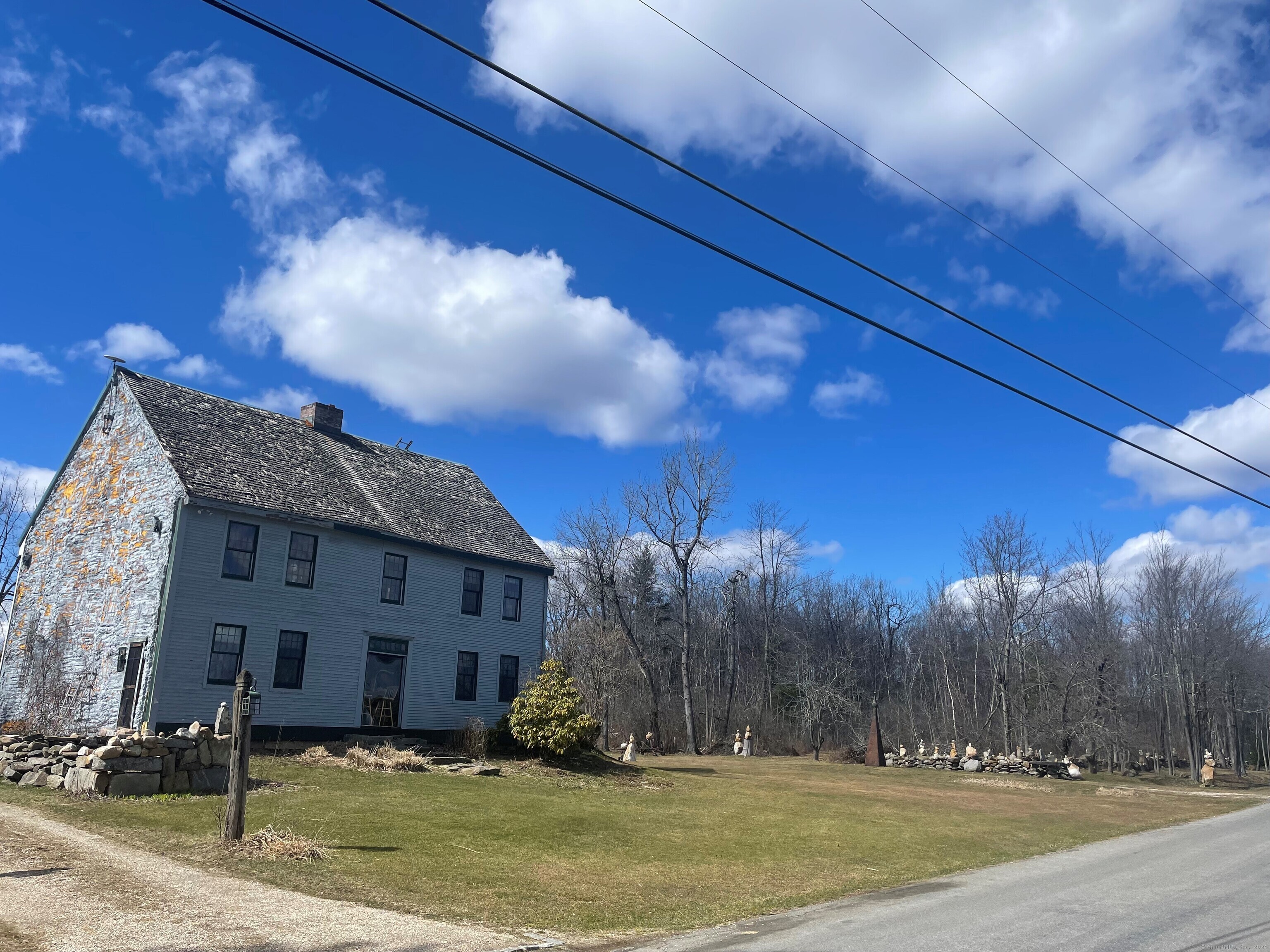 383 East Street North