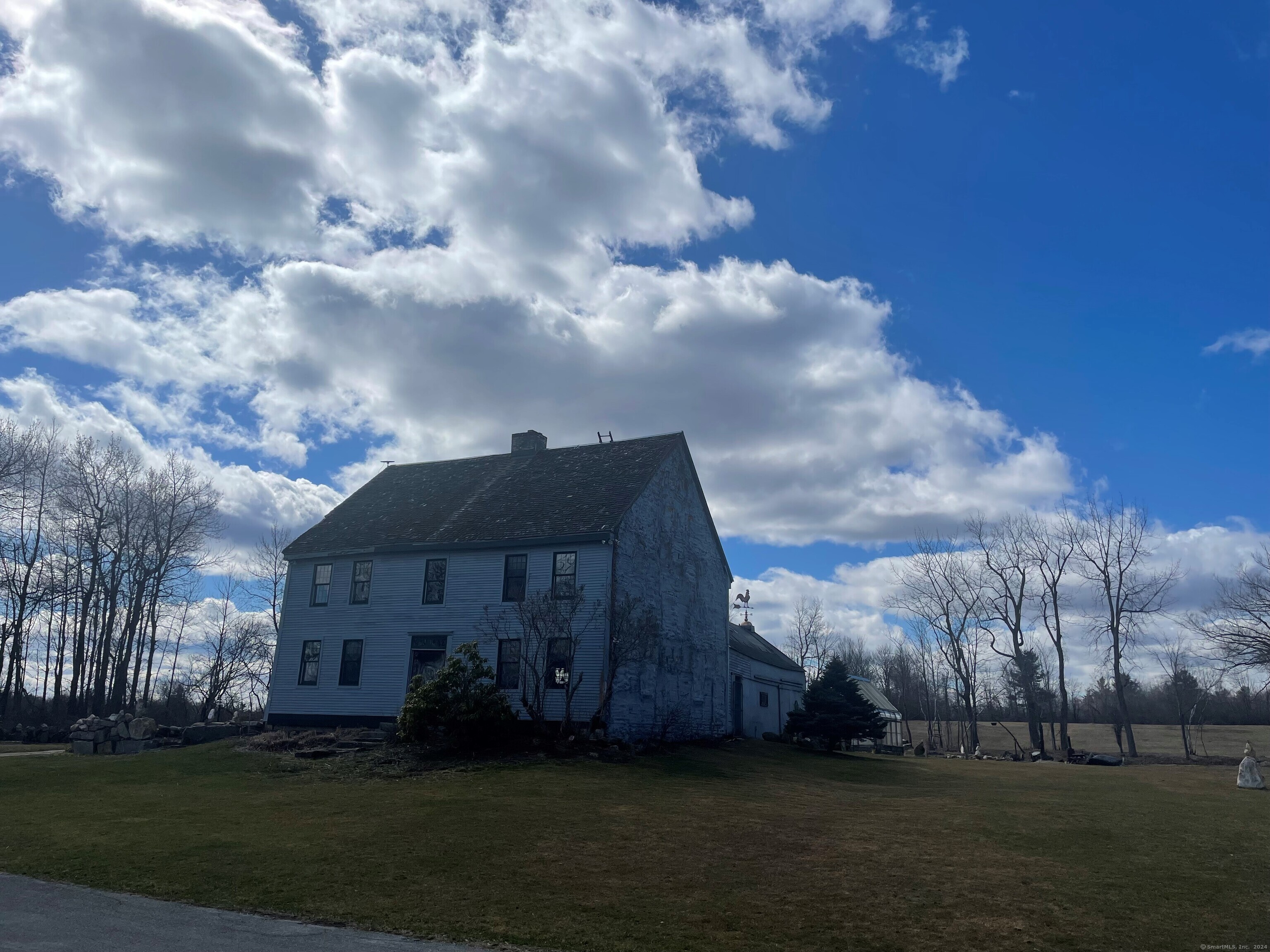 383 East Street North