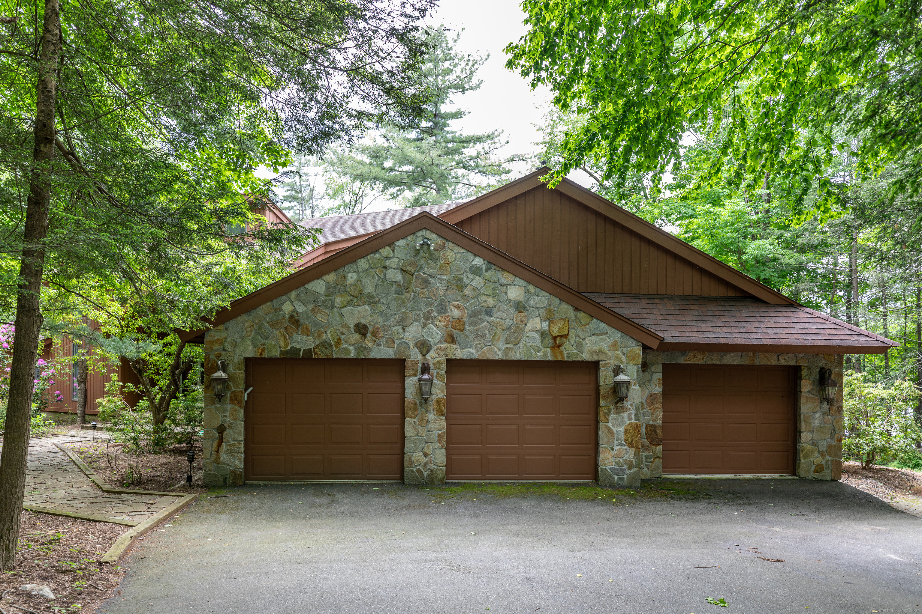 58 East Hyerdale Drive