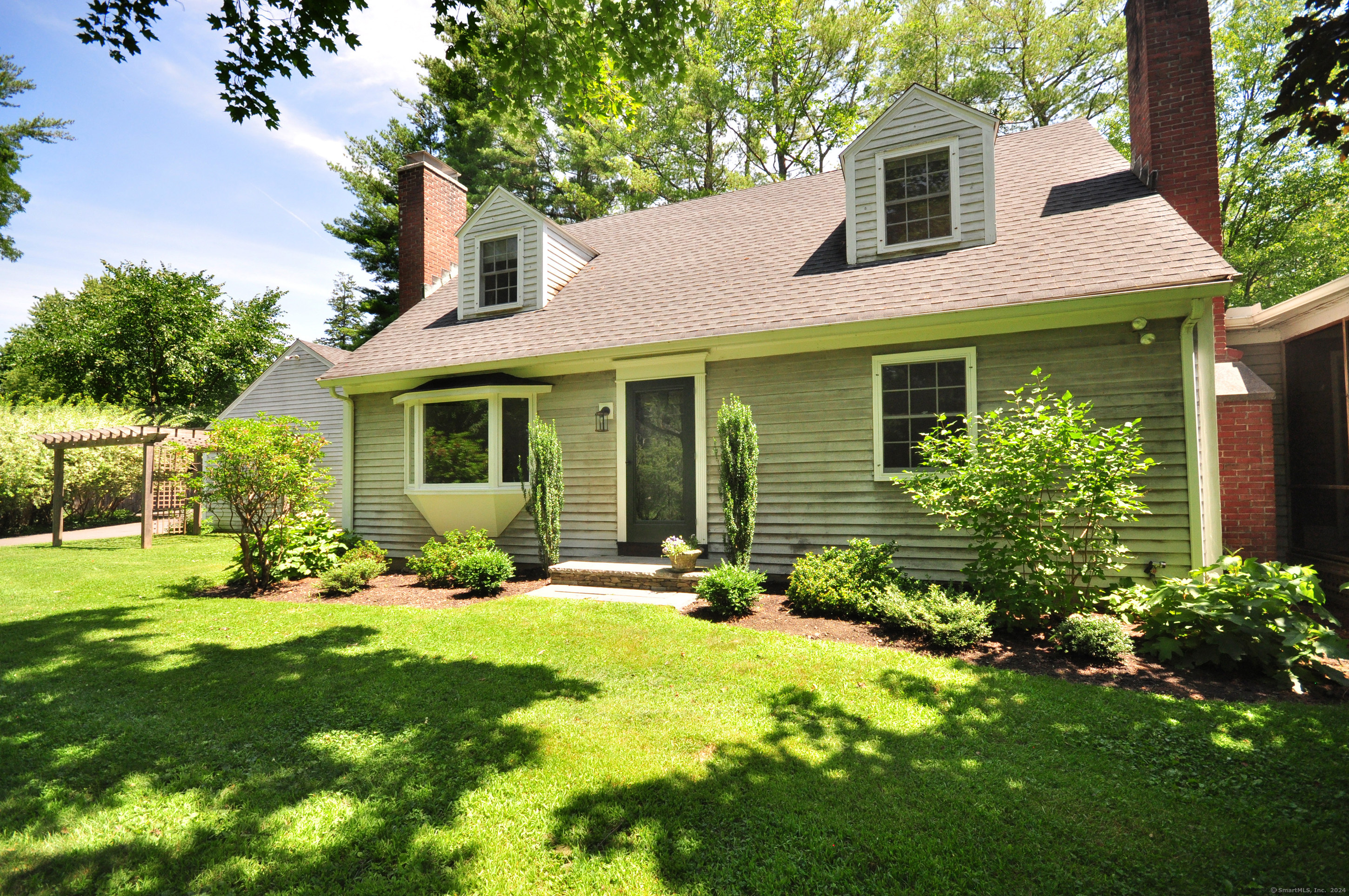 162 Meadow Street