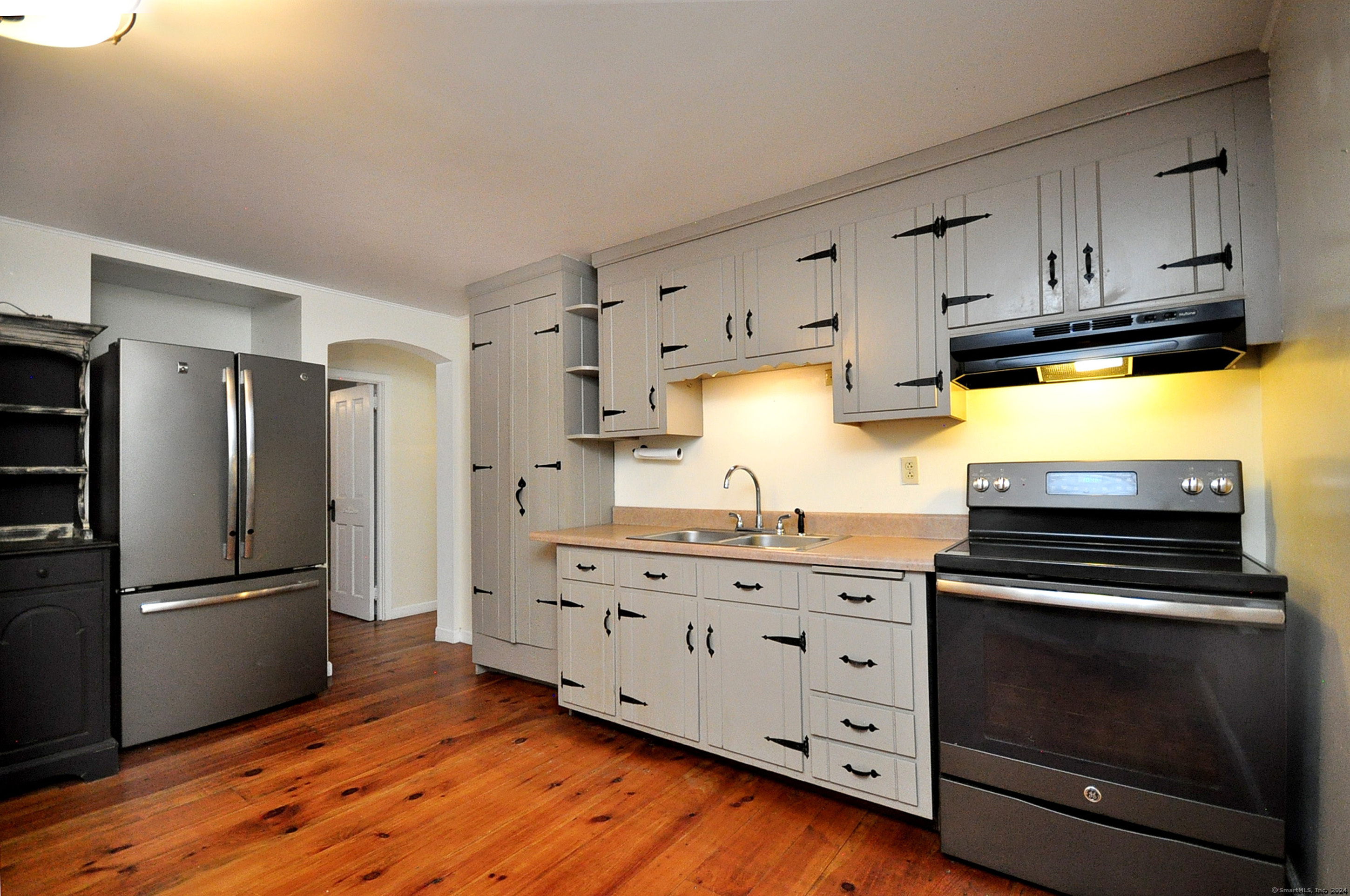 22 Highland Avenue B