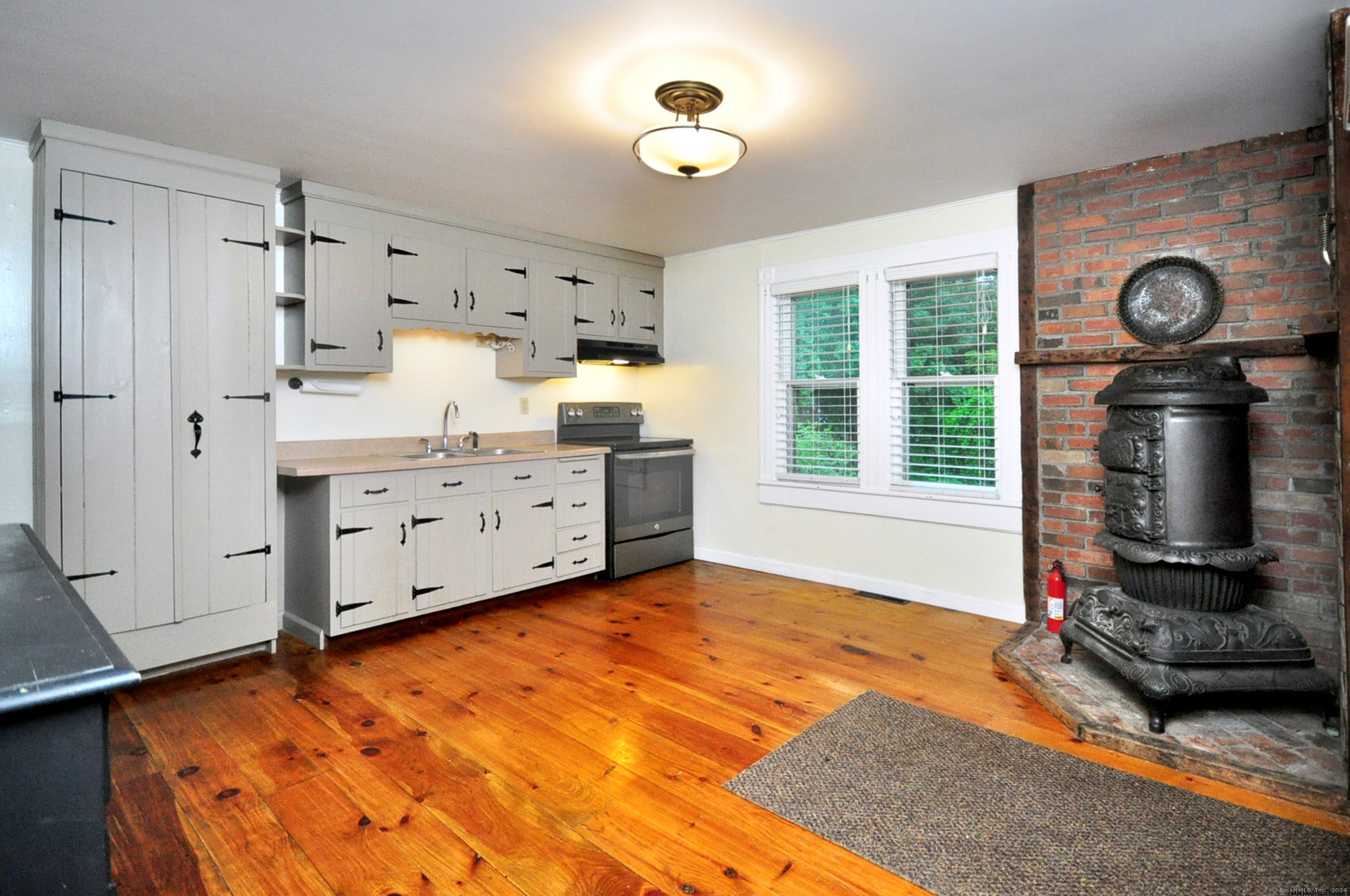 22 Highland Avenue B