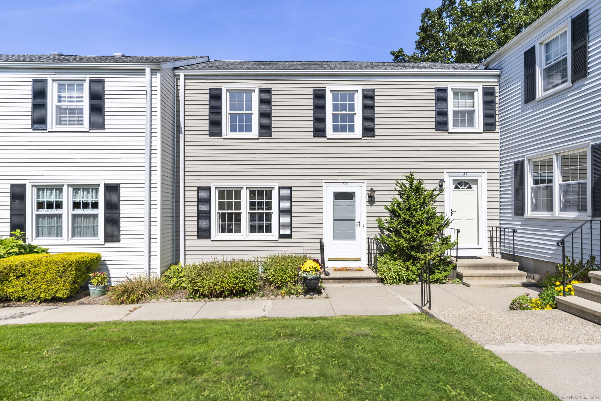 35 Tapping Reeve Village 35