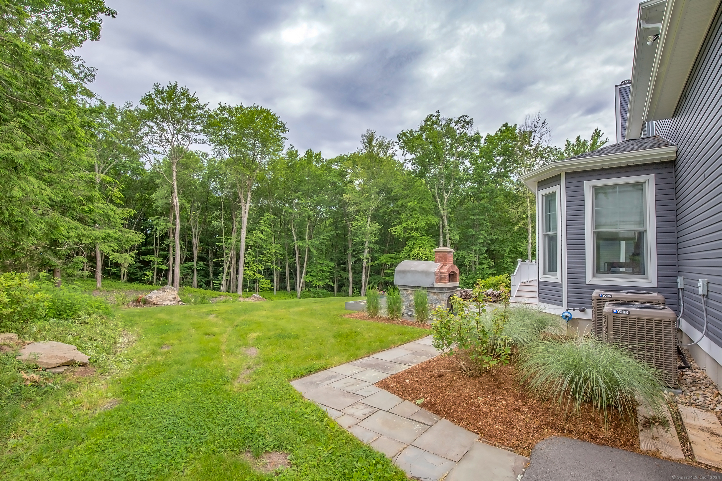 48 Saw Mill Road