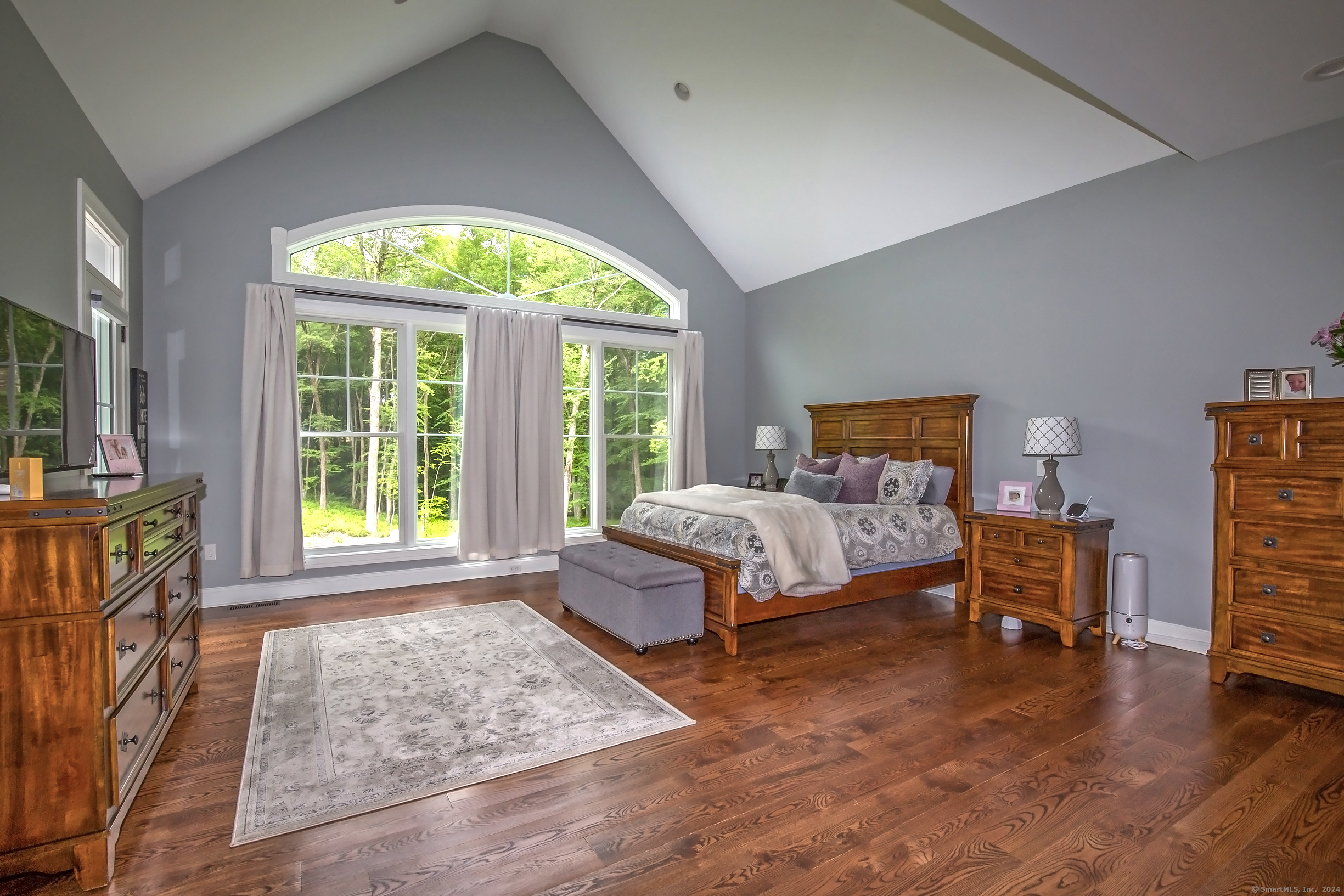 48 Saw Mill Road