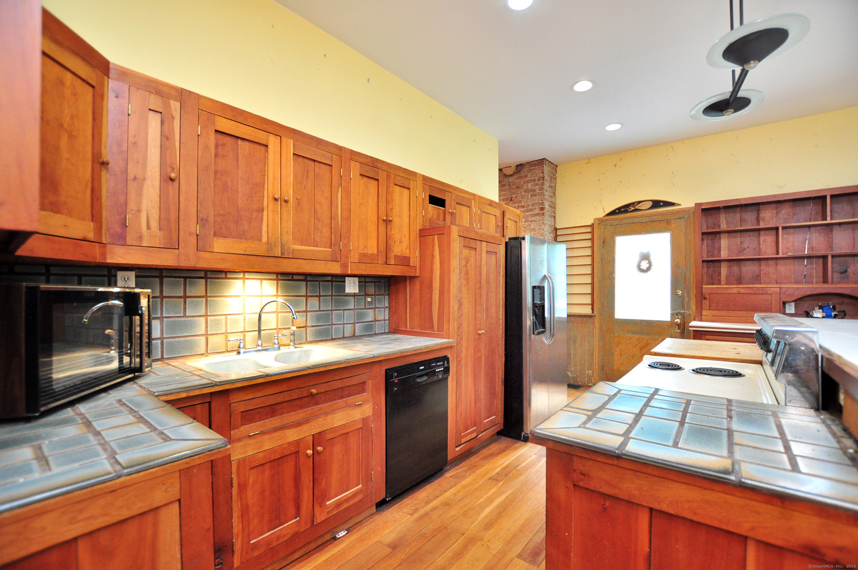 14 River Road