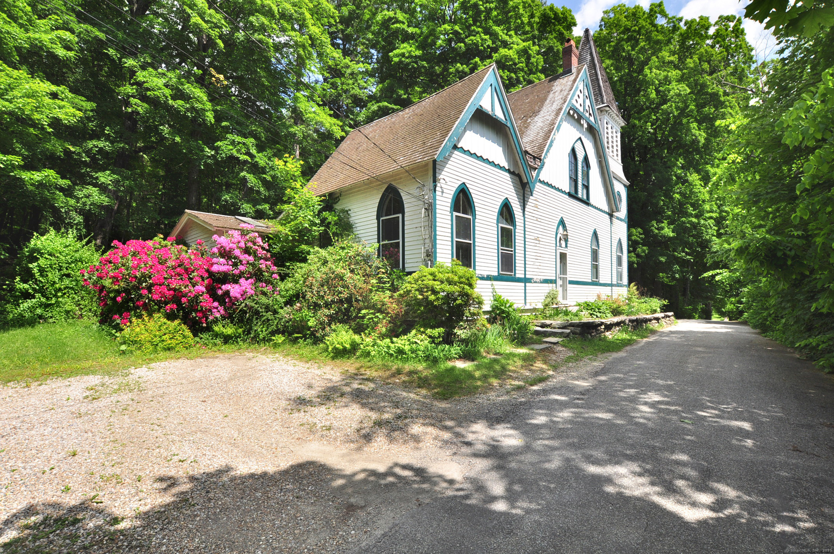 14 River Road