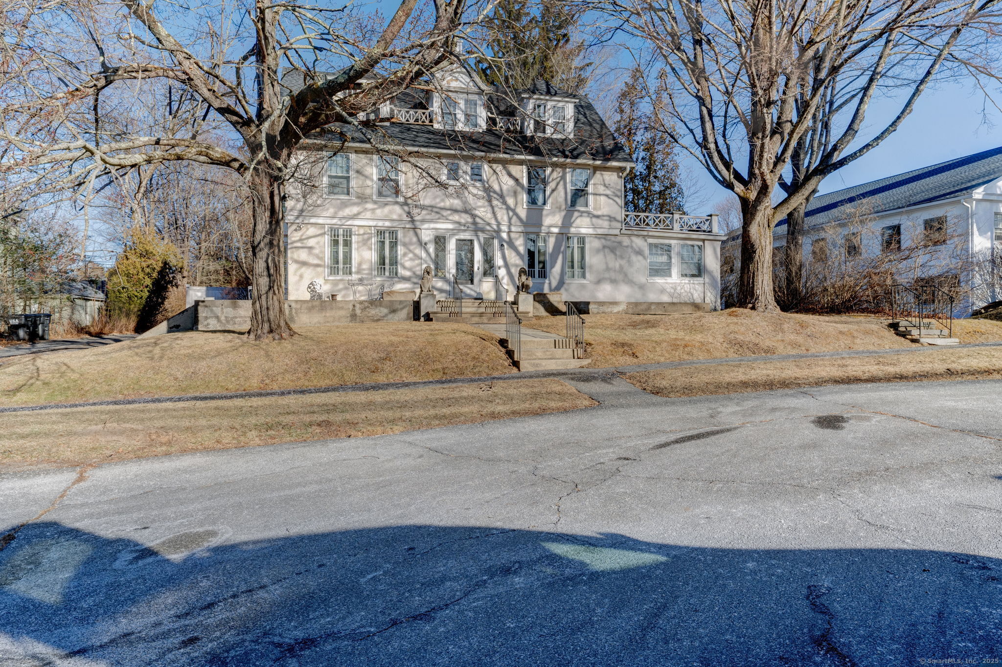 82 West Street