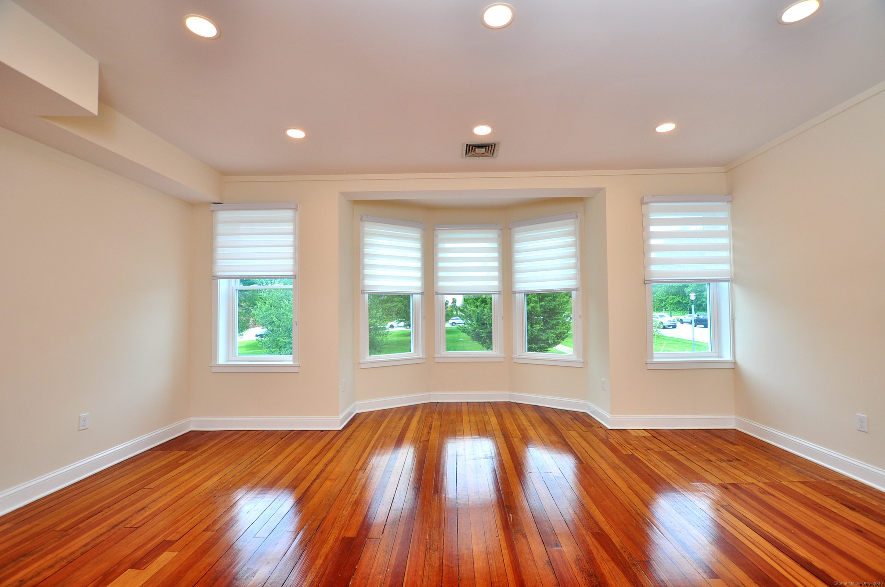 23 West Street 2A