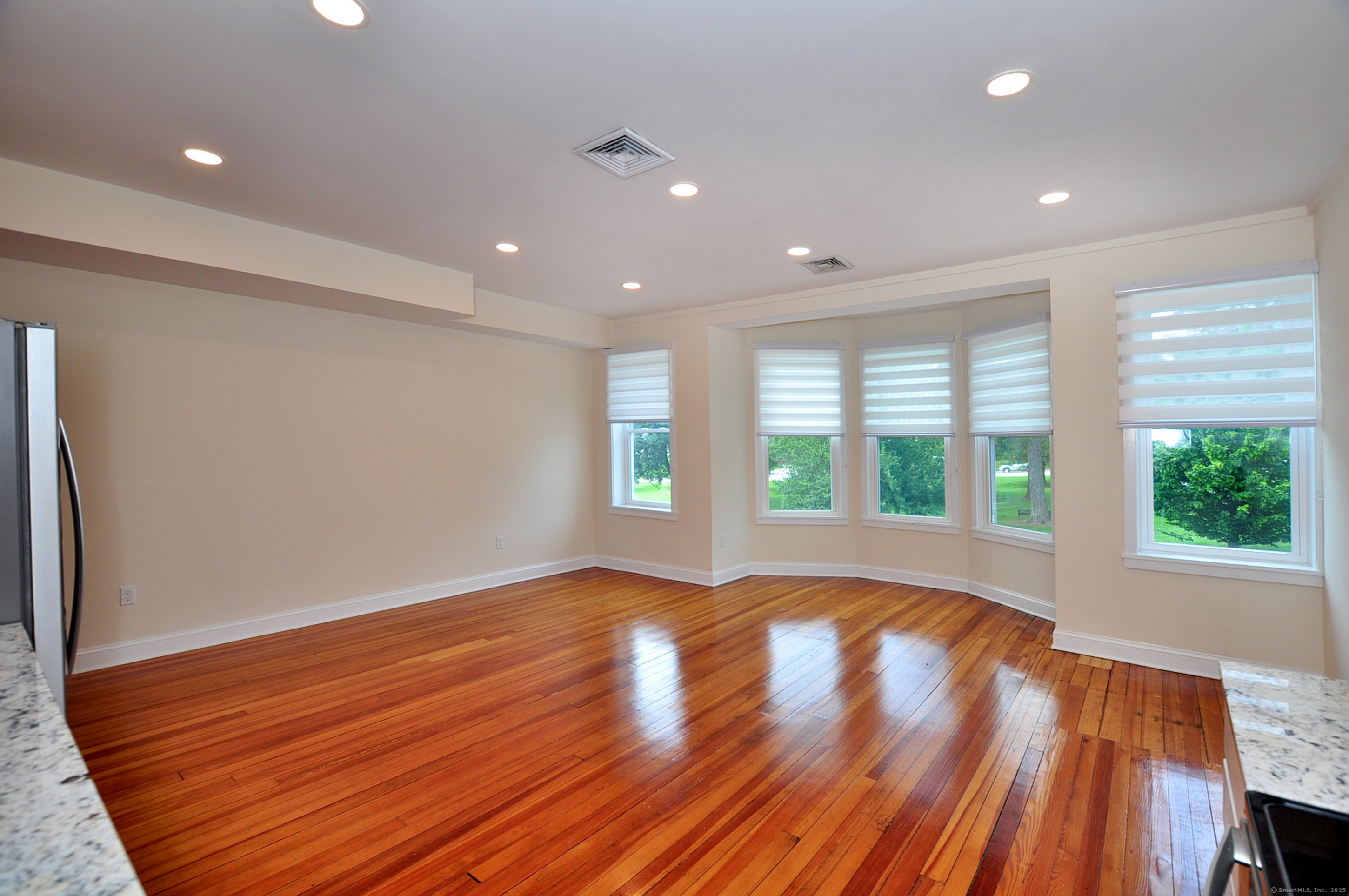 23 West Street 2A