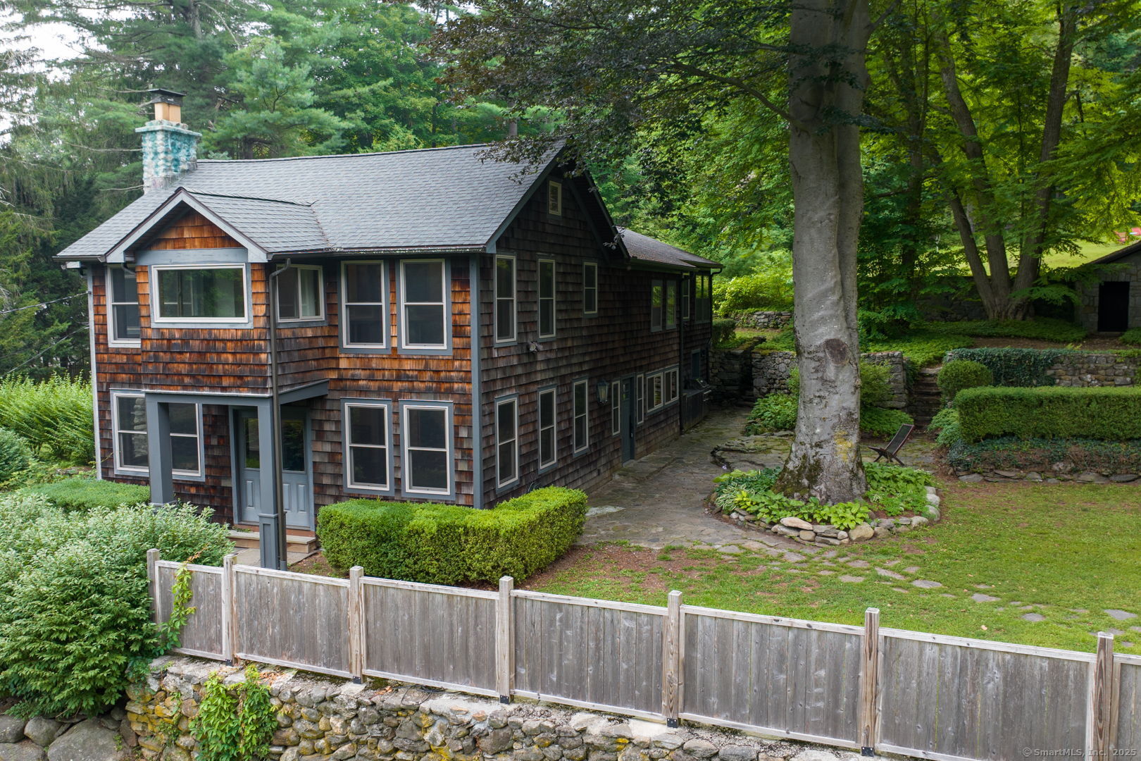 4 Garland Road