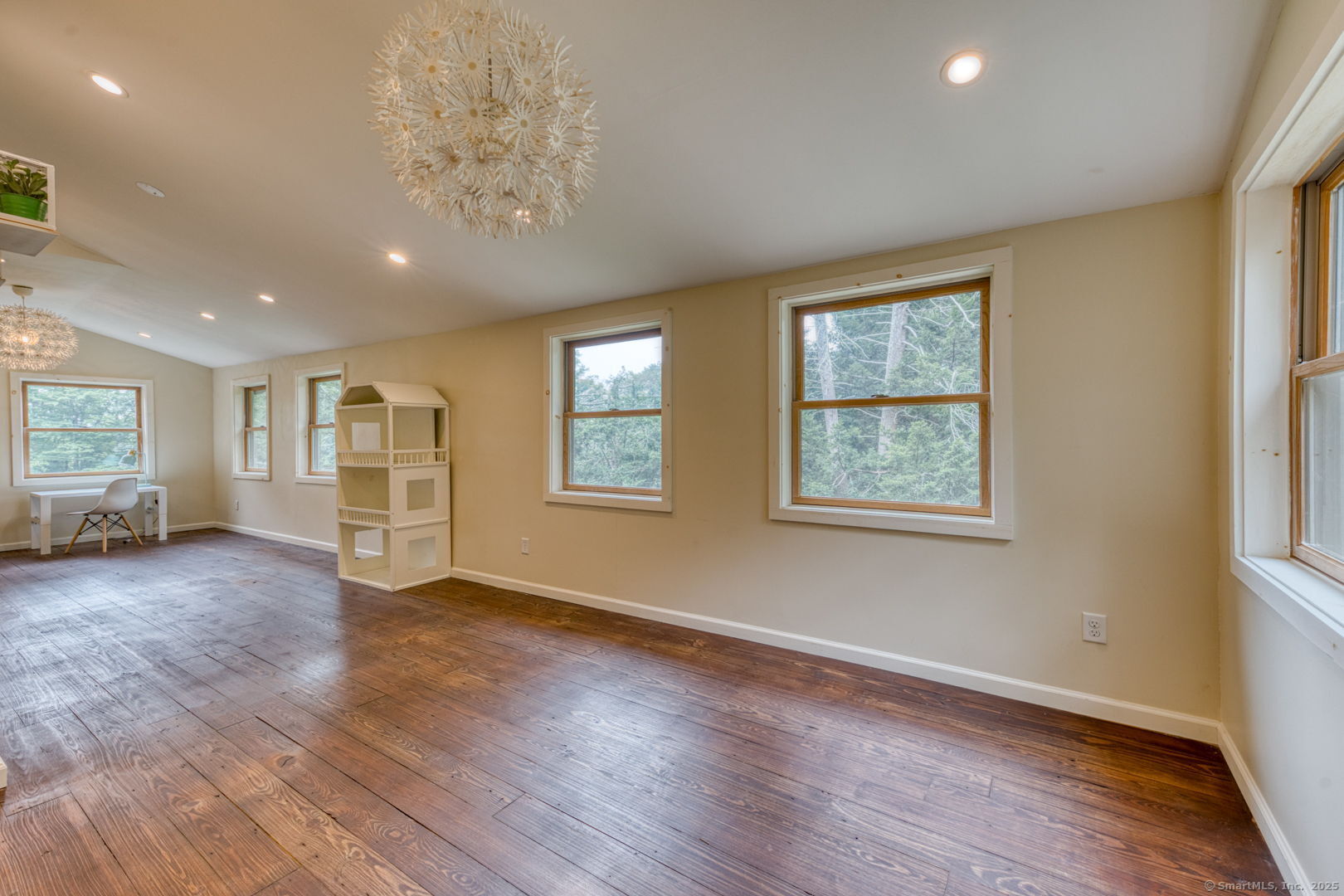 4 Garland Road